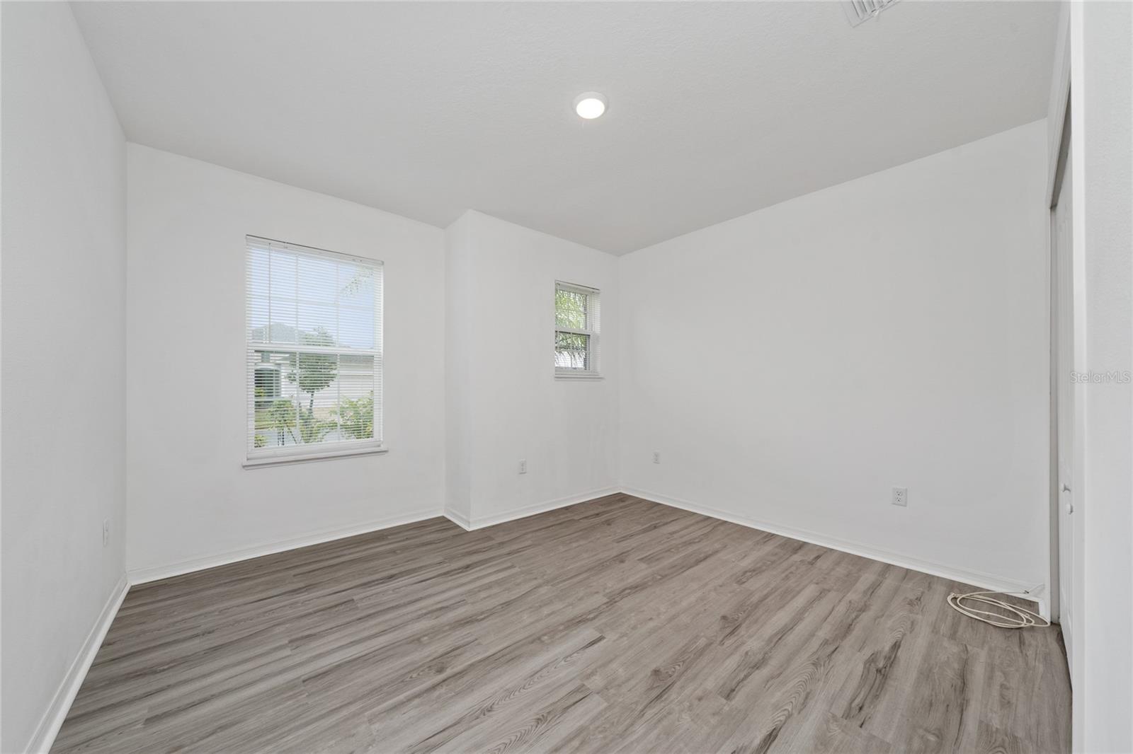 Image 16 of 39 For 557 Pawnee Court