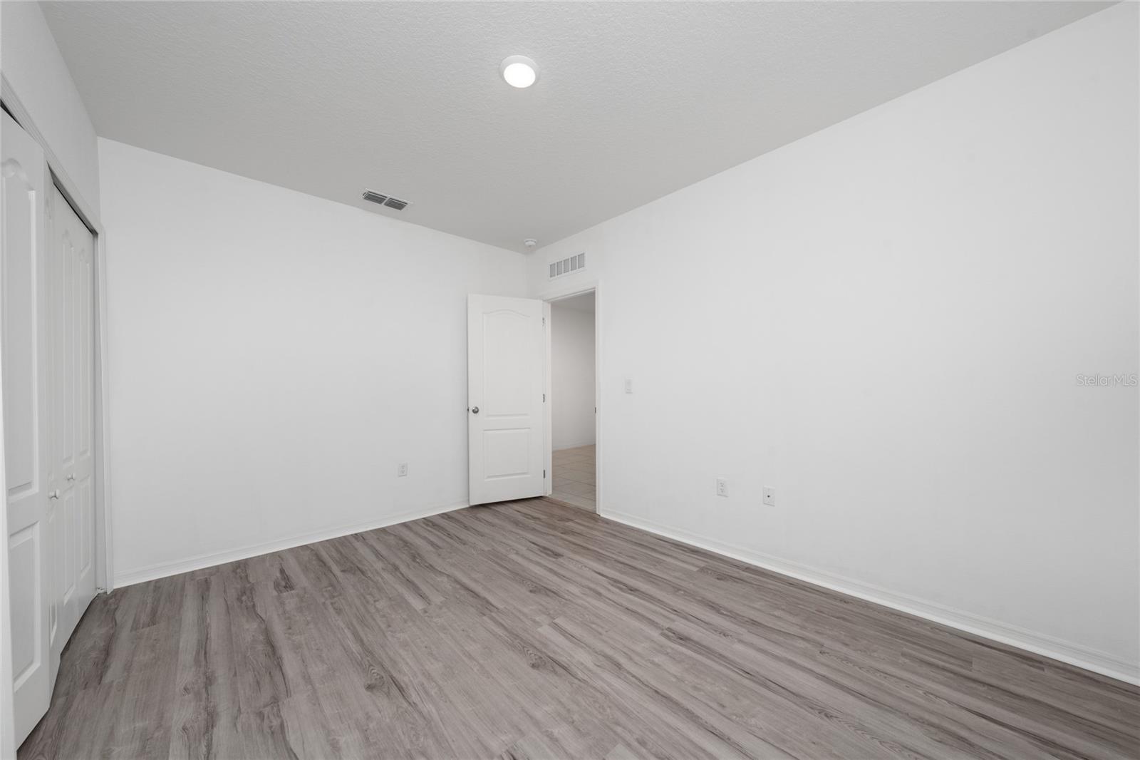 Image 19 of 39 For 557 Pawnee Court