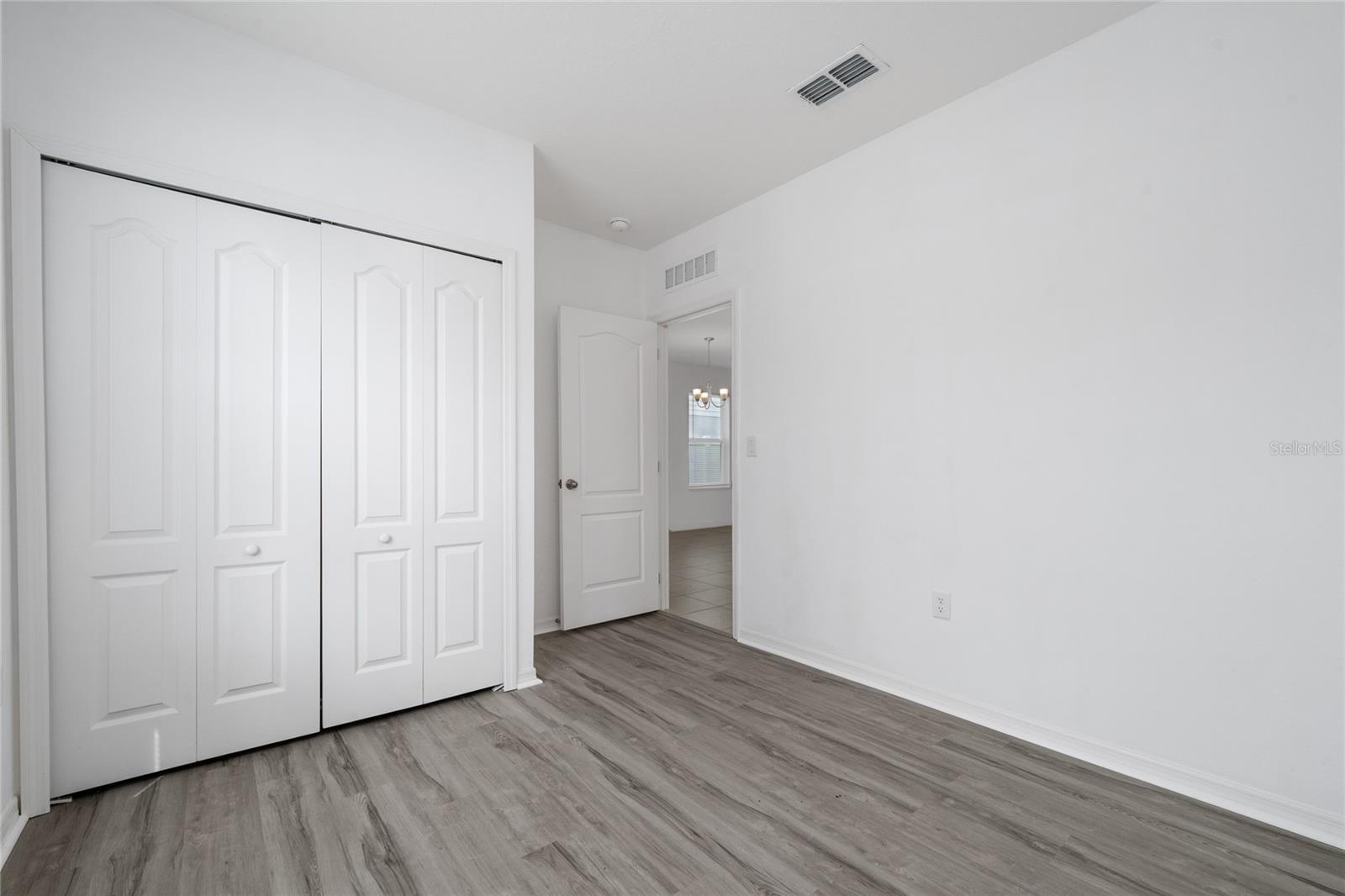 Image 22 of 39 For 557 Pawnee Court