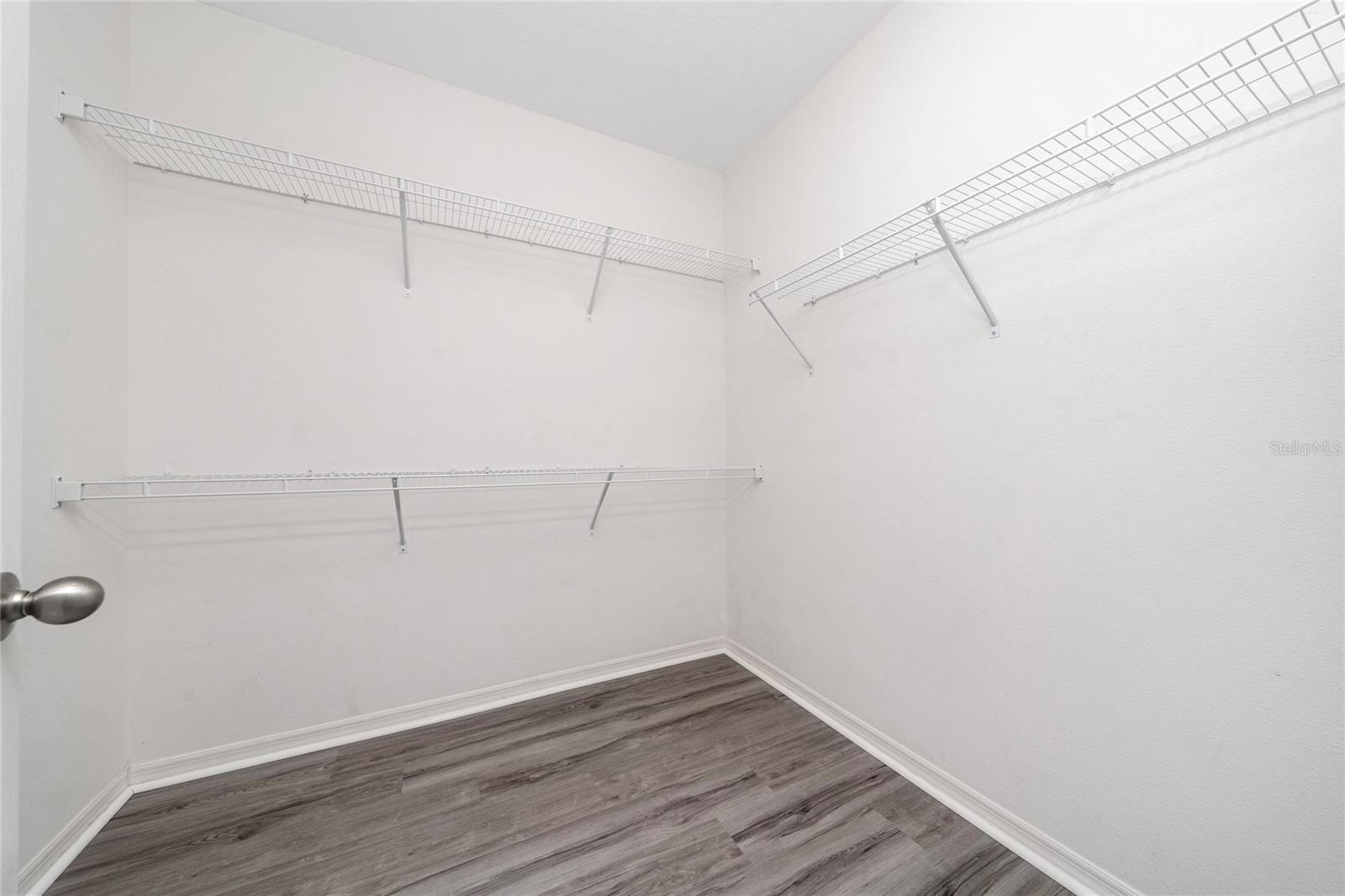 Image 27 of 39 For 557 Pawnee Court