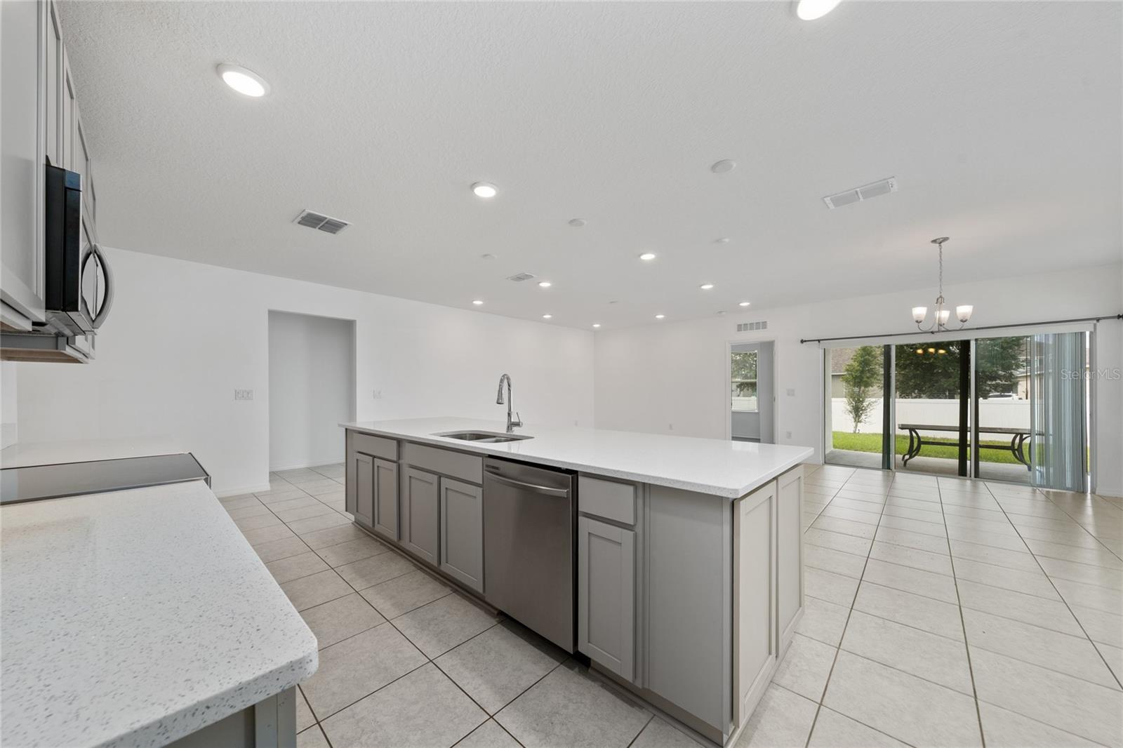 Image 7 of 39 For 557 Pawnee Court