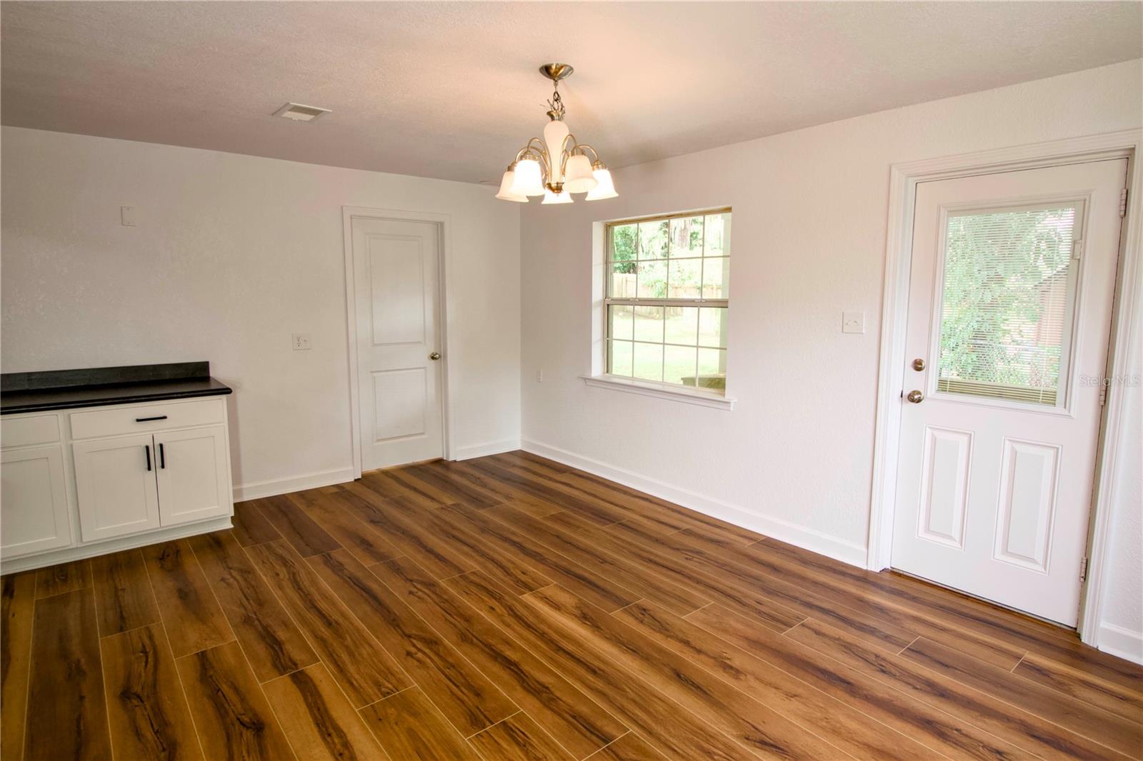 Image 14 of 55 For 1114 Oak Drive