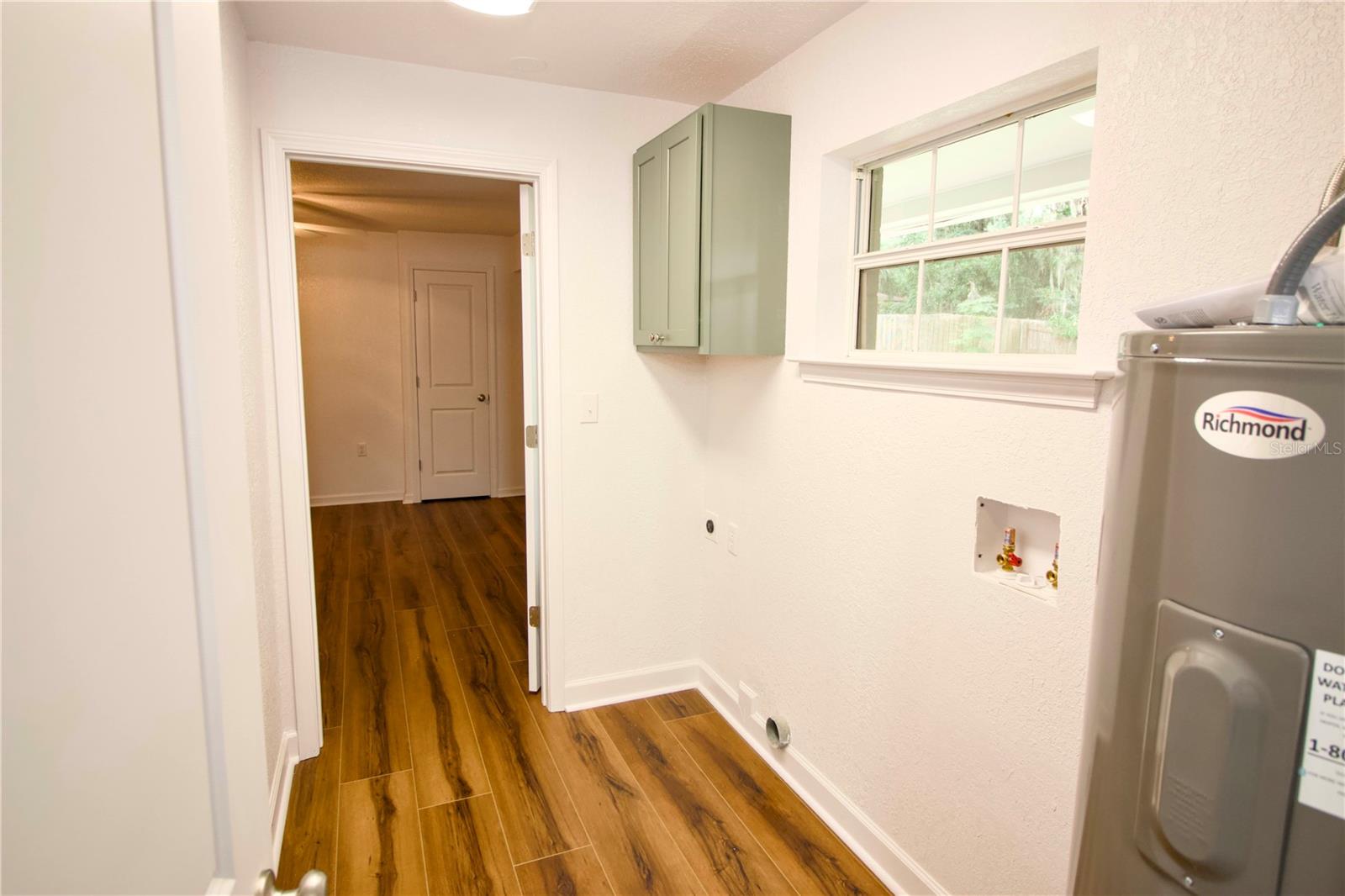 Image 15 of 55 For 1114 Oak Drive