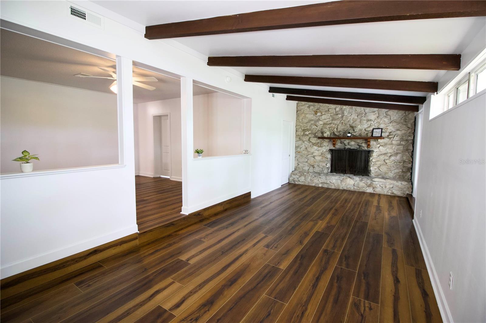 Image 2 of 55 For 1114 Oak Drive