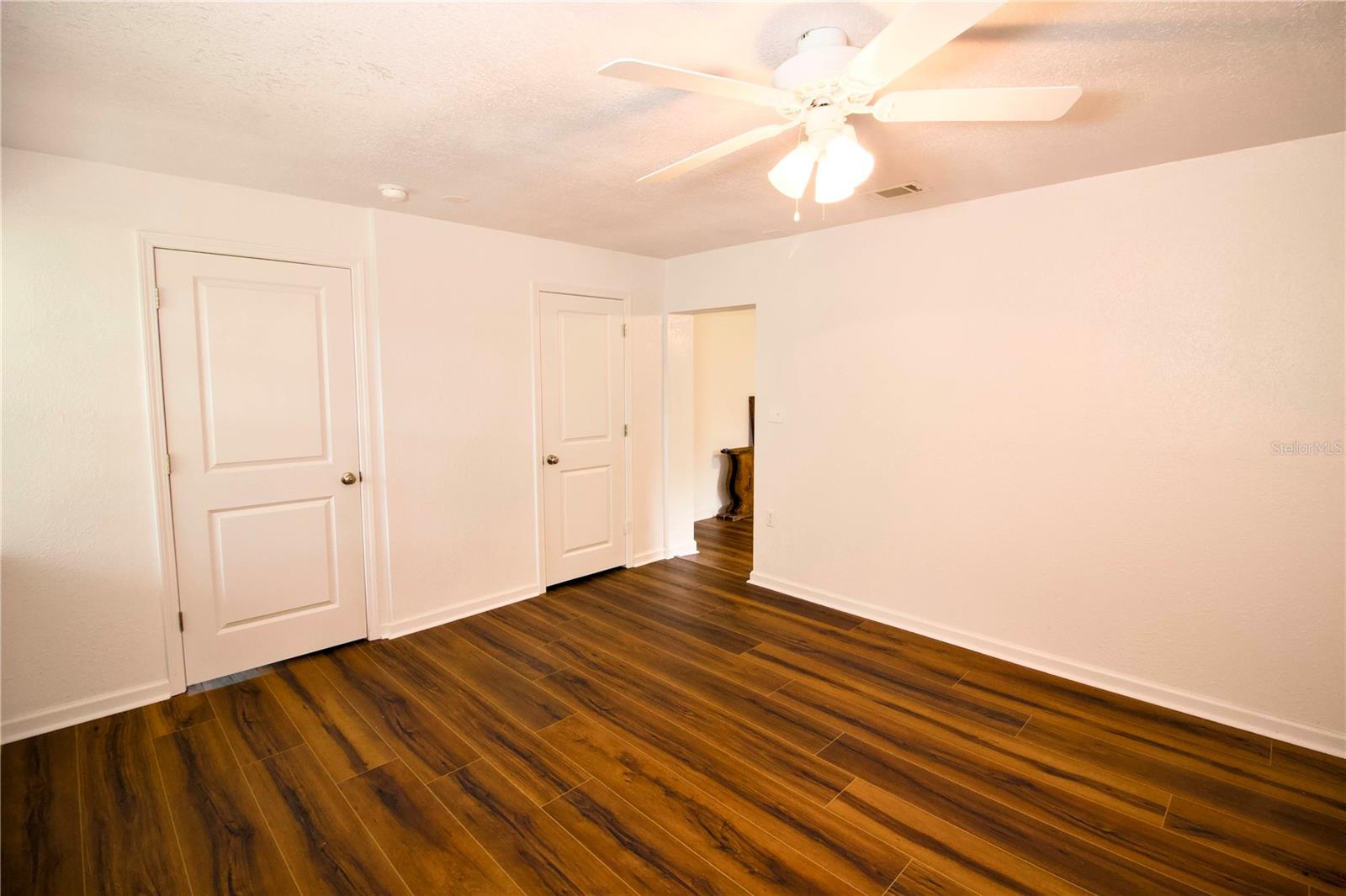 Image 20 of 55 For 1114 Oak Drive