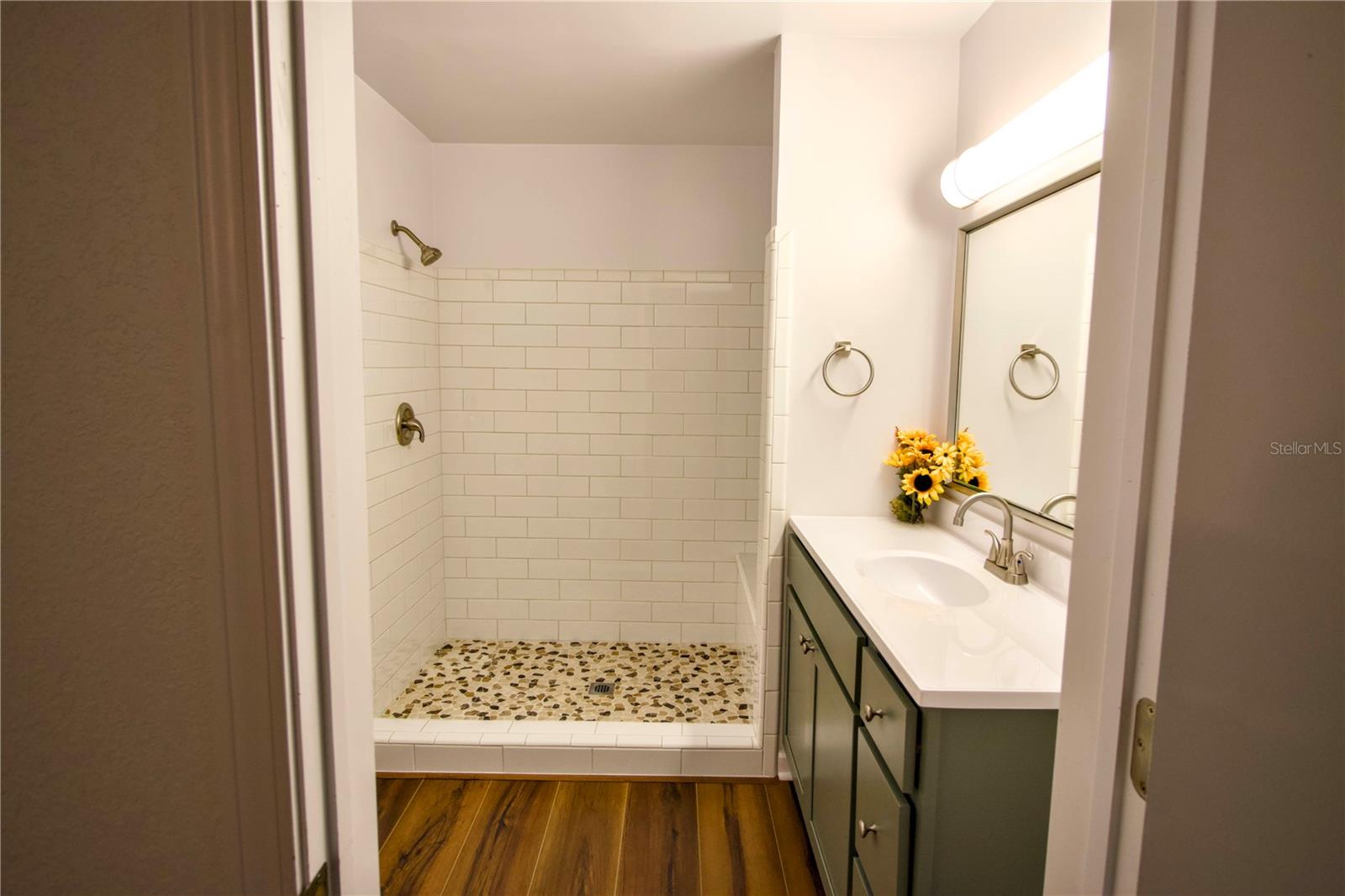 Image 21 of 55 For 1114 Oak Drive