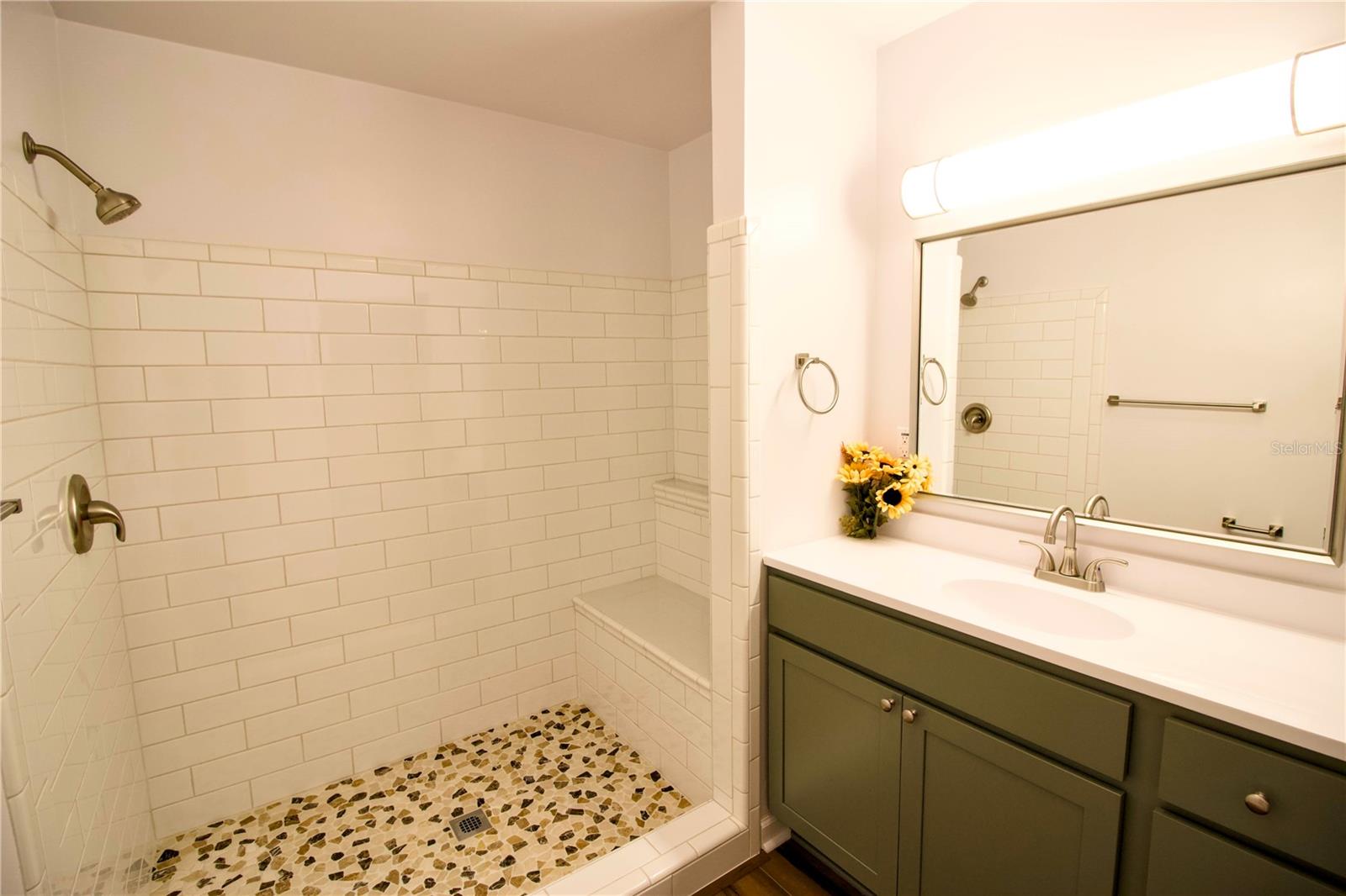 Image 24 of 55 For 1114 Oak Drive