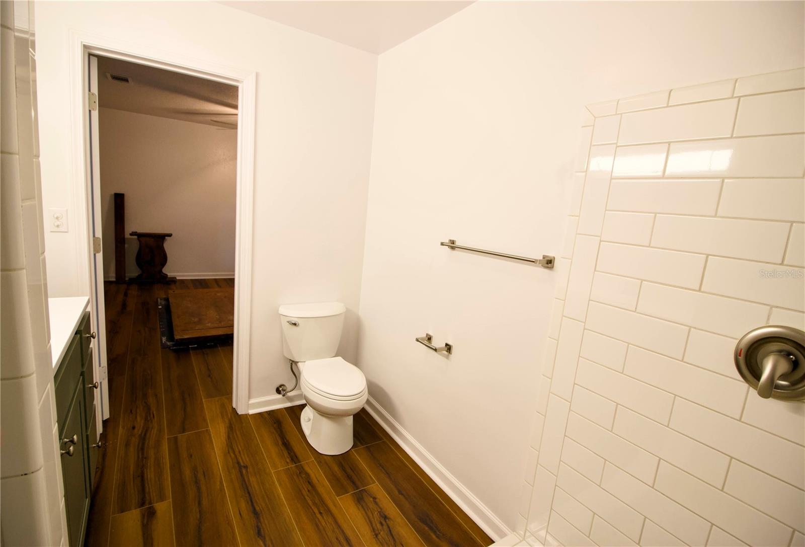 Image 25 of 55 For 1114 Oak Drive