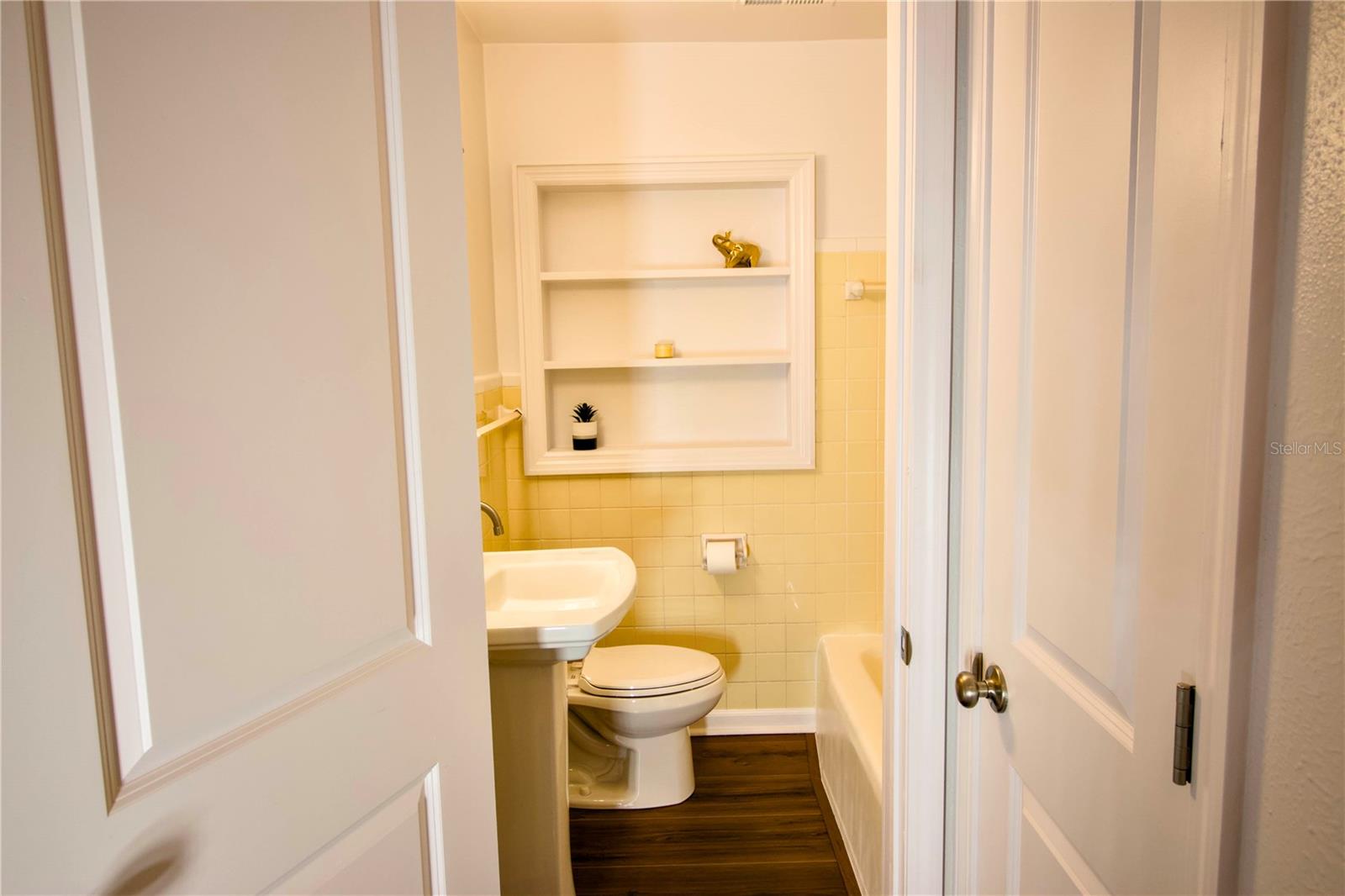 Image 31 of 55 For 1114 Oak Drive