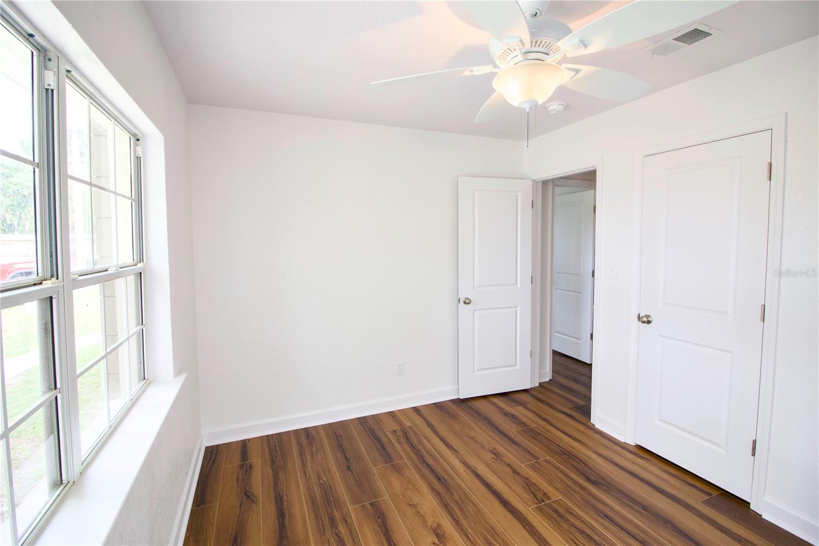 Image 33 of 55 For 1114 Oak Drive