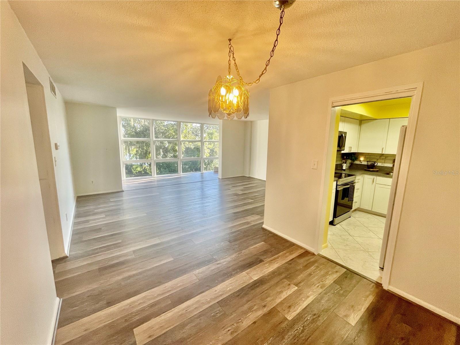 Image 17 of 95 For 1224 Peninsula Drive 304