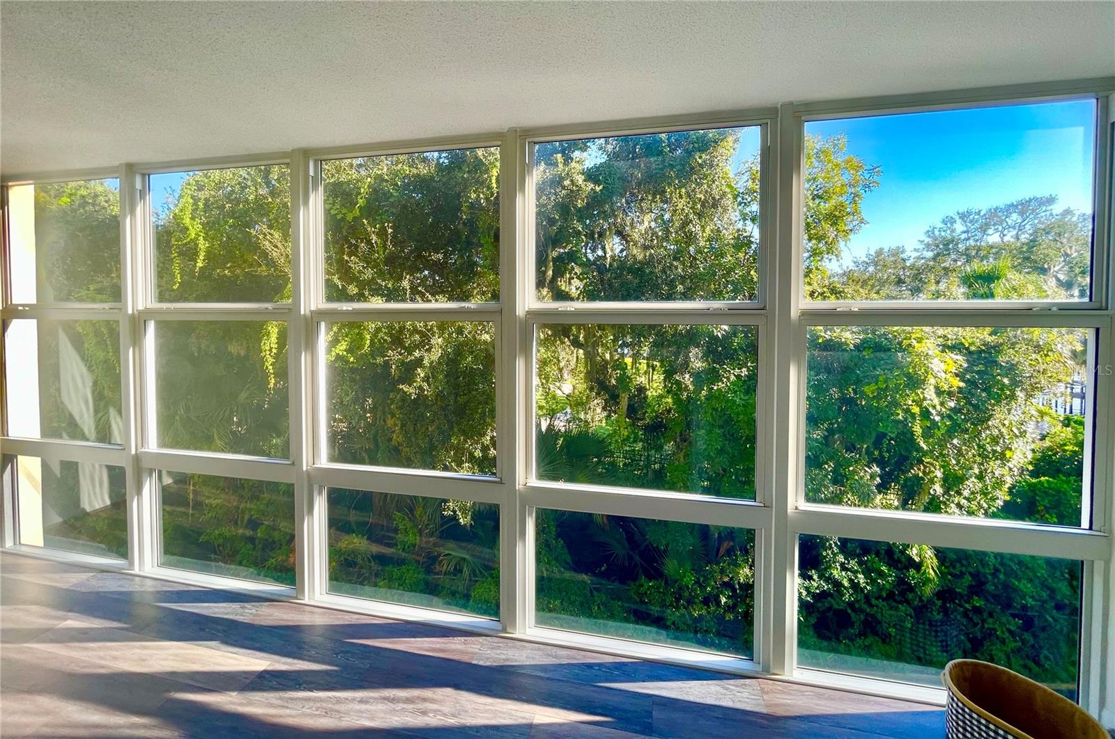 Image 18 of 95 For 1224 Peninsula Drive 304