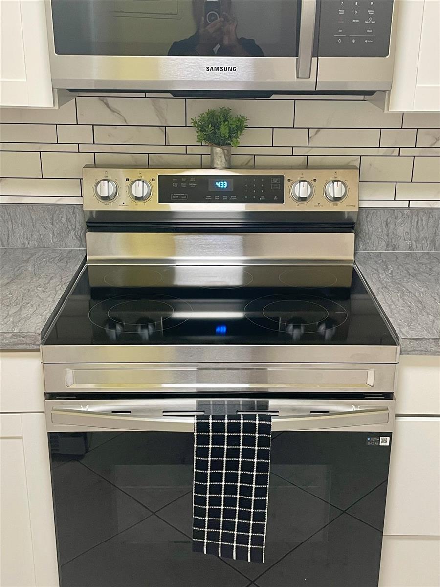 Image 22 of 95 For 1224 Peninsula Drive 304