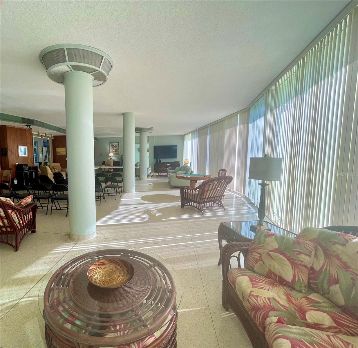 Image 43 of 95 For 1224 Peninsula Drive 304