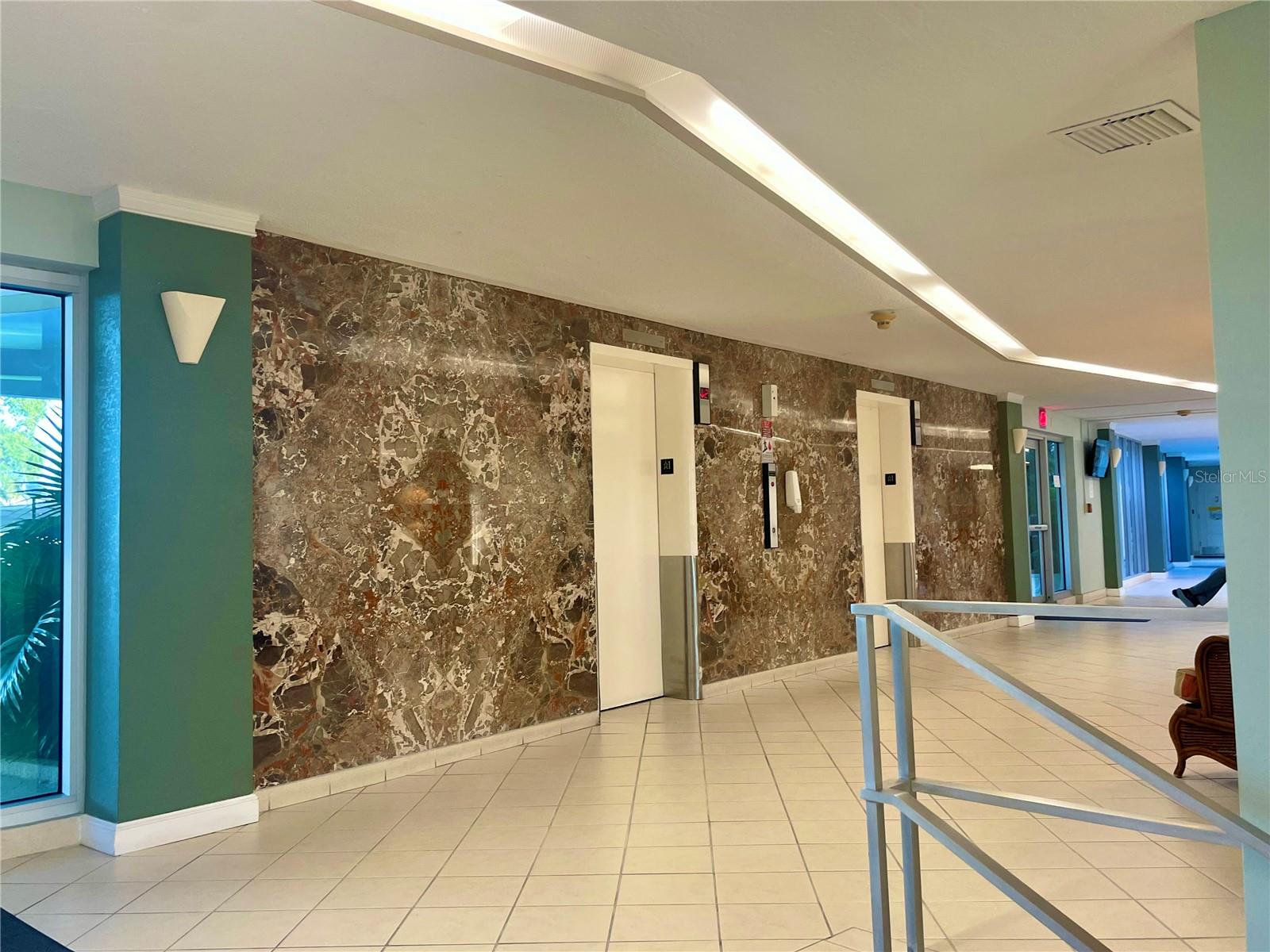 Image 49 of 95 For 1224 Peninsula Drive 304