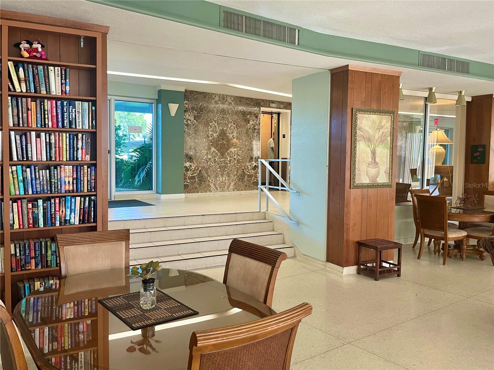 Image 52 of 95 For 1224 Peninsula Drive 304