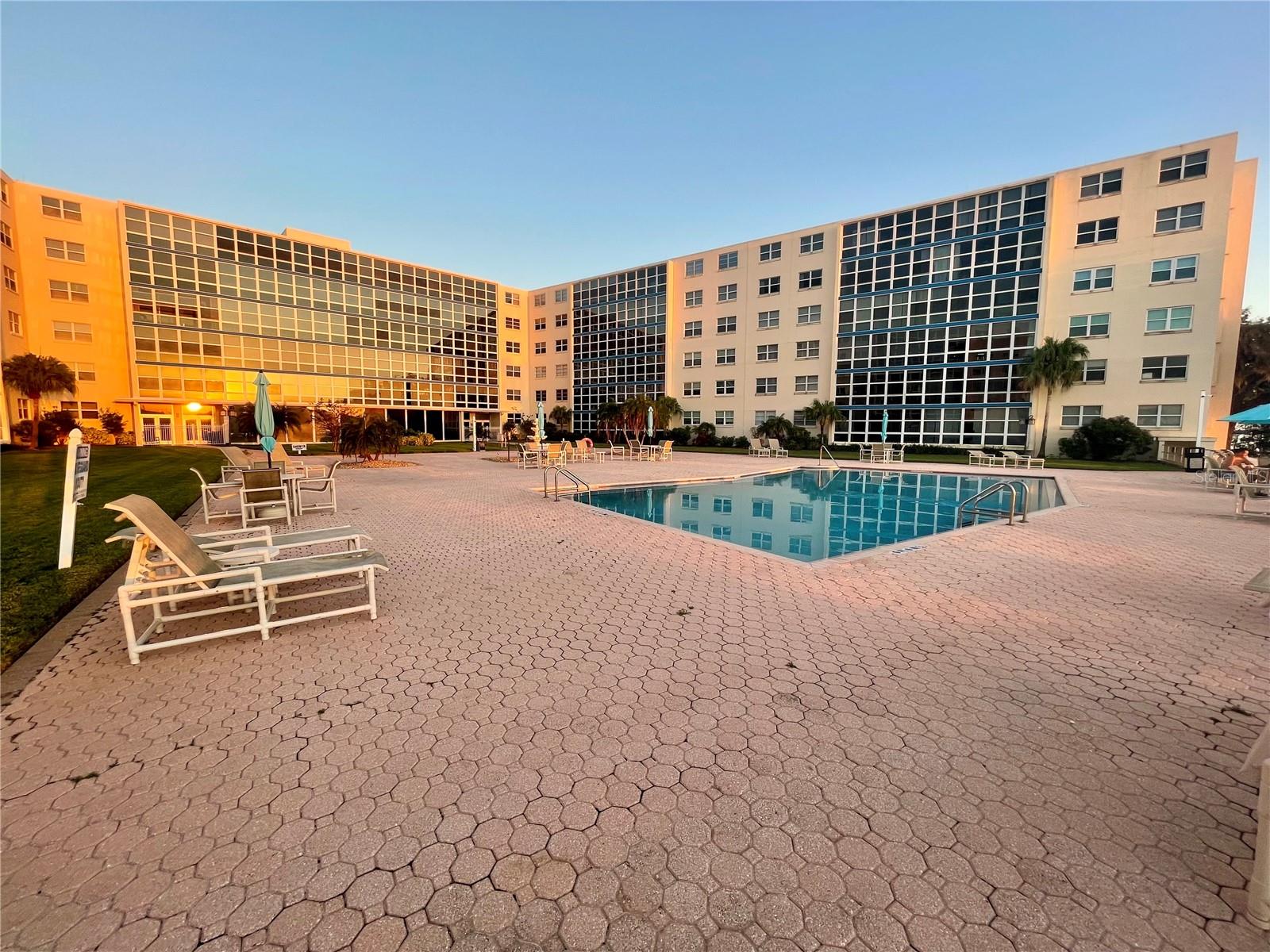 Image 65 of 95 For 1224 Peninsula Drive 304