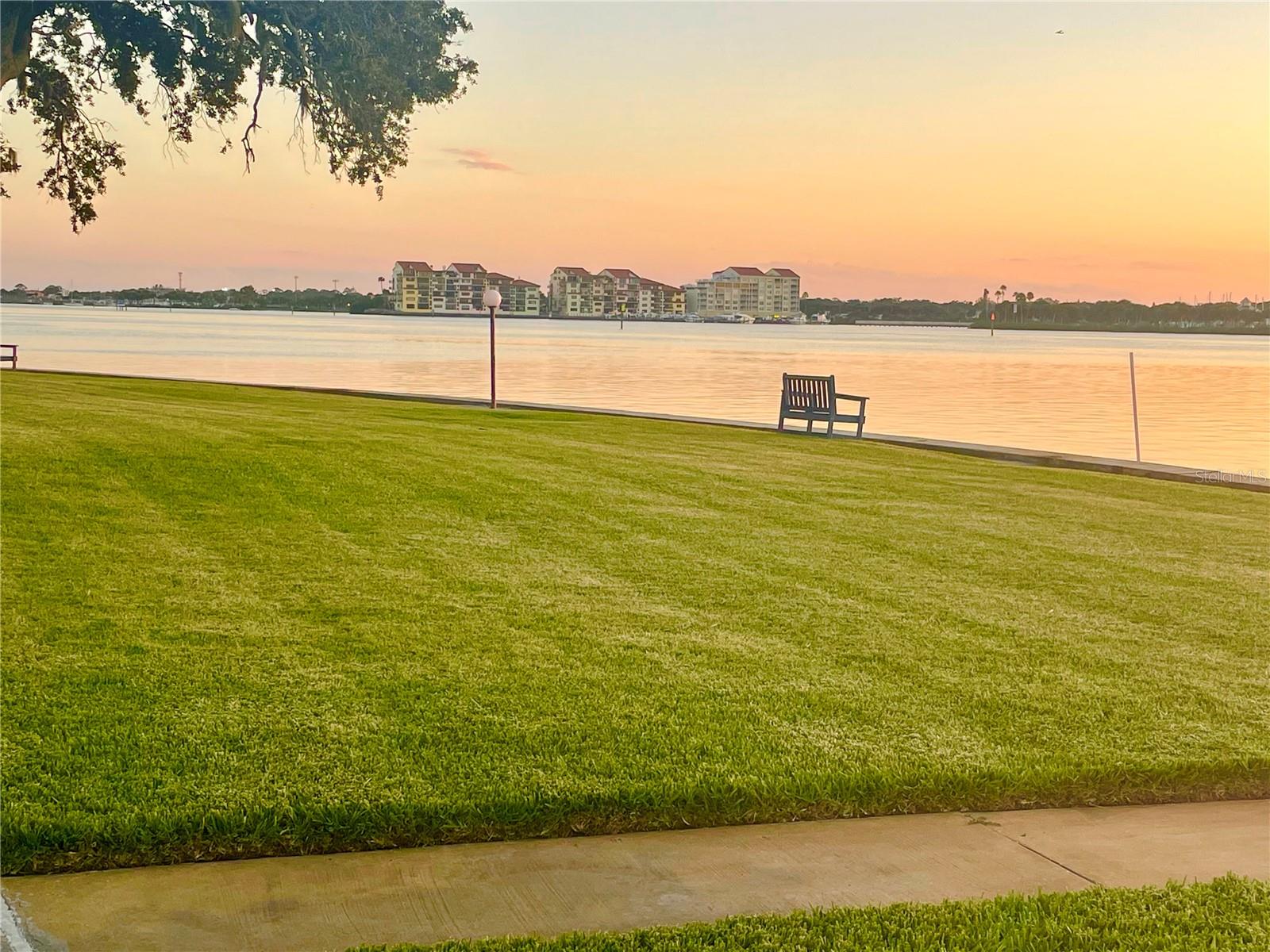 Image 69 of 95 For 1224 Peninsula Drive 304