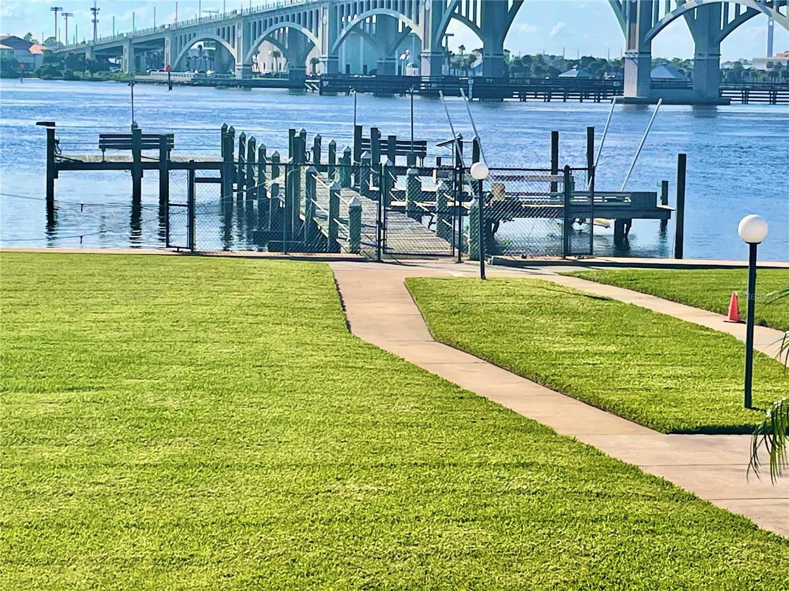 Image 73 of 95 For 1224 Peninsula Drive 304