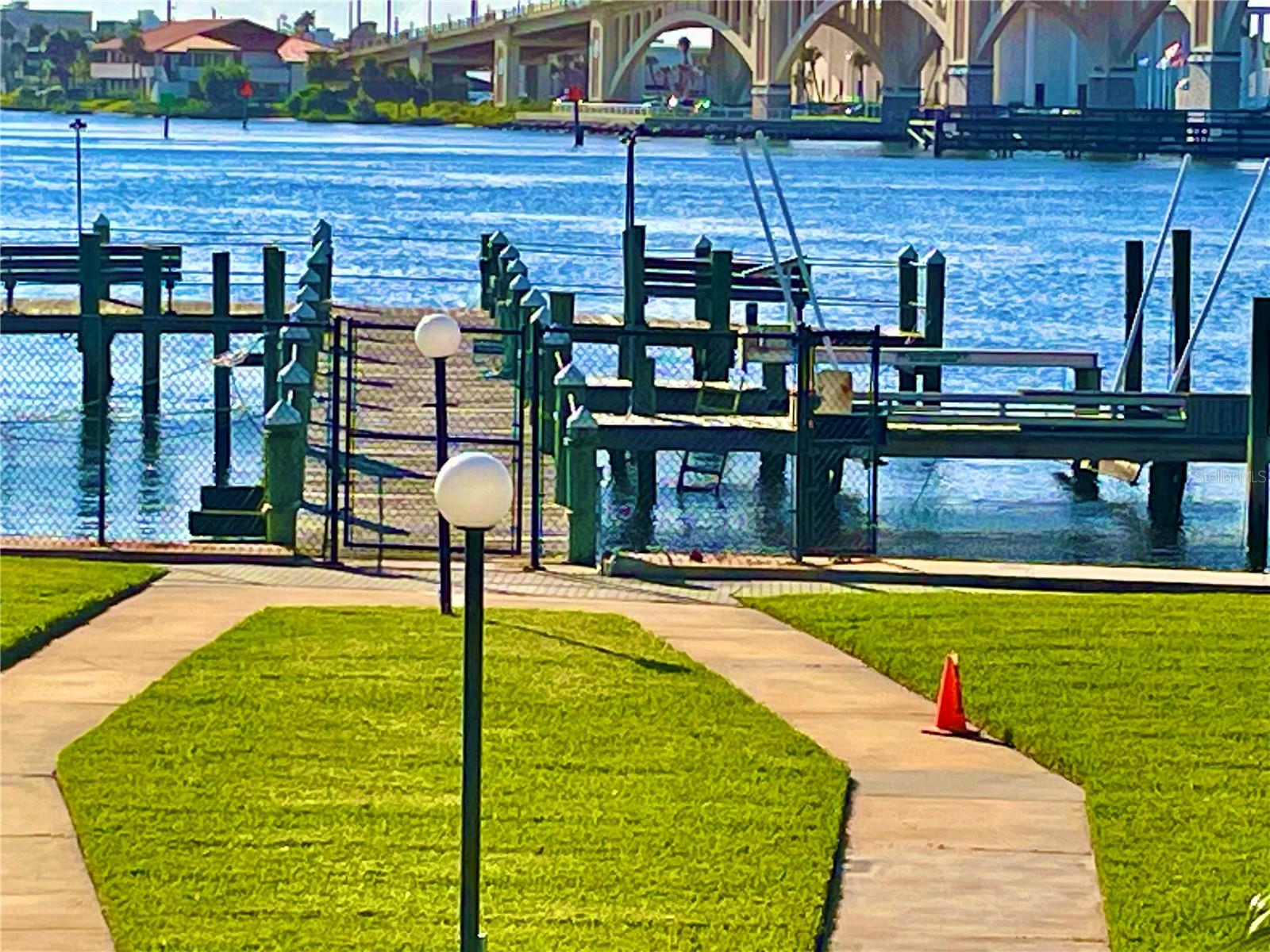 Image 78 of 95 For 1224 Peninsula Drive 304