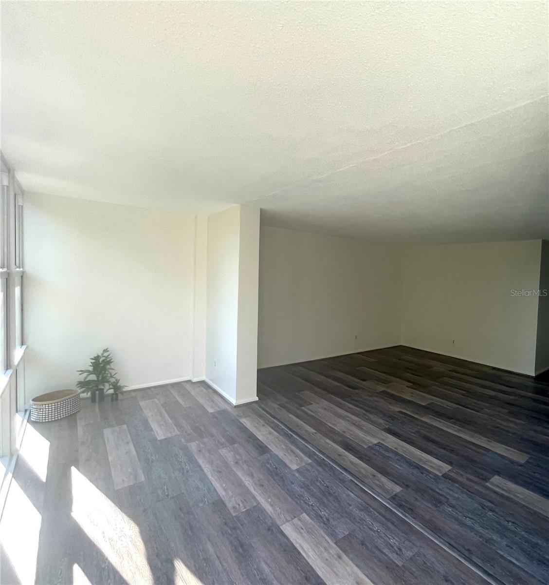 Image 8 of 95 For 1224 Peninsula Drive 304