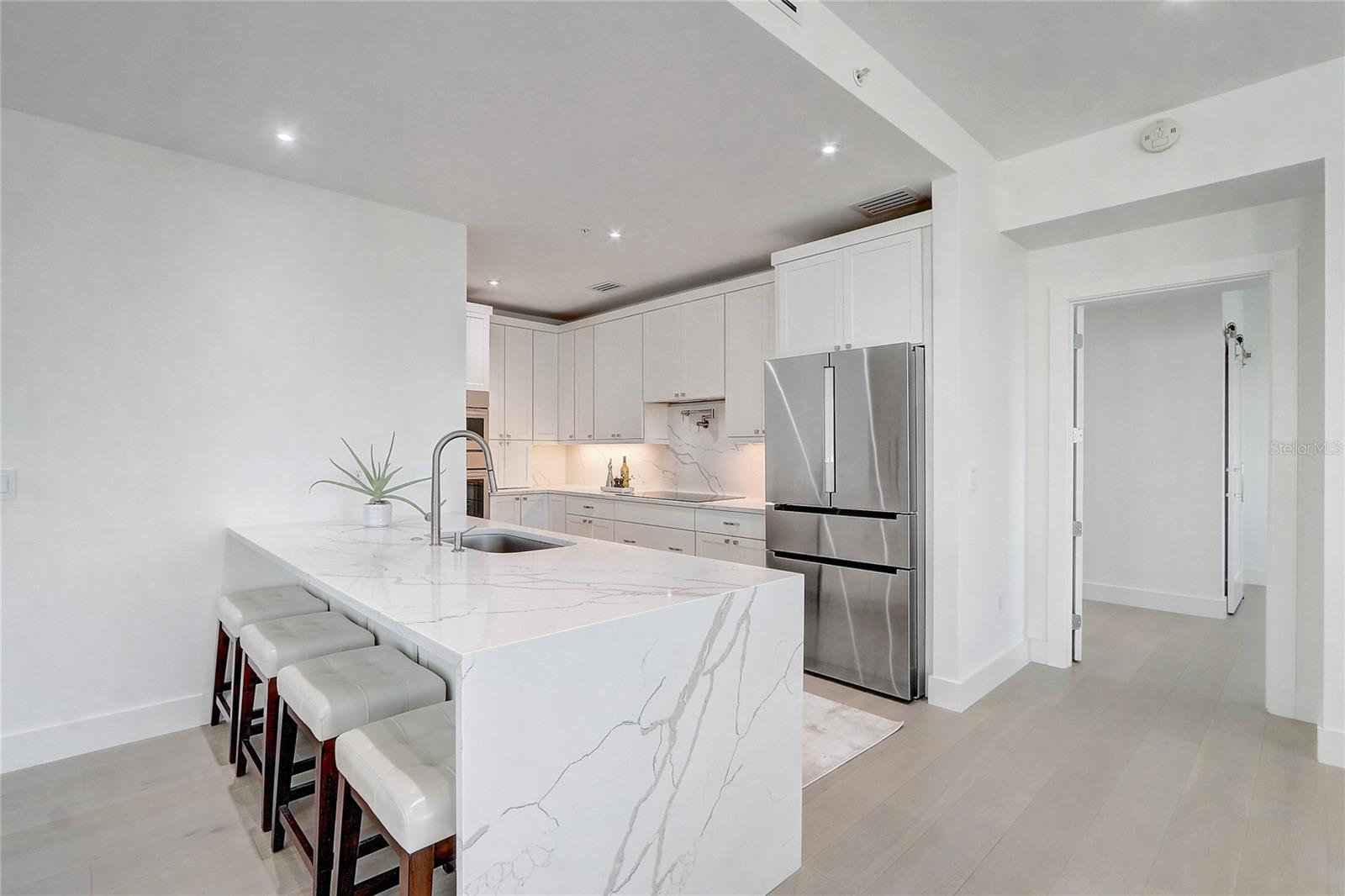 Image 17 of 61 For 100 Eola Drive 1614