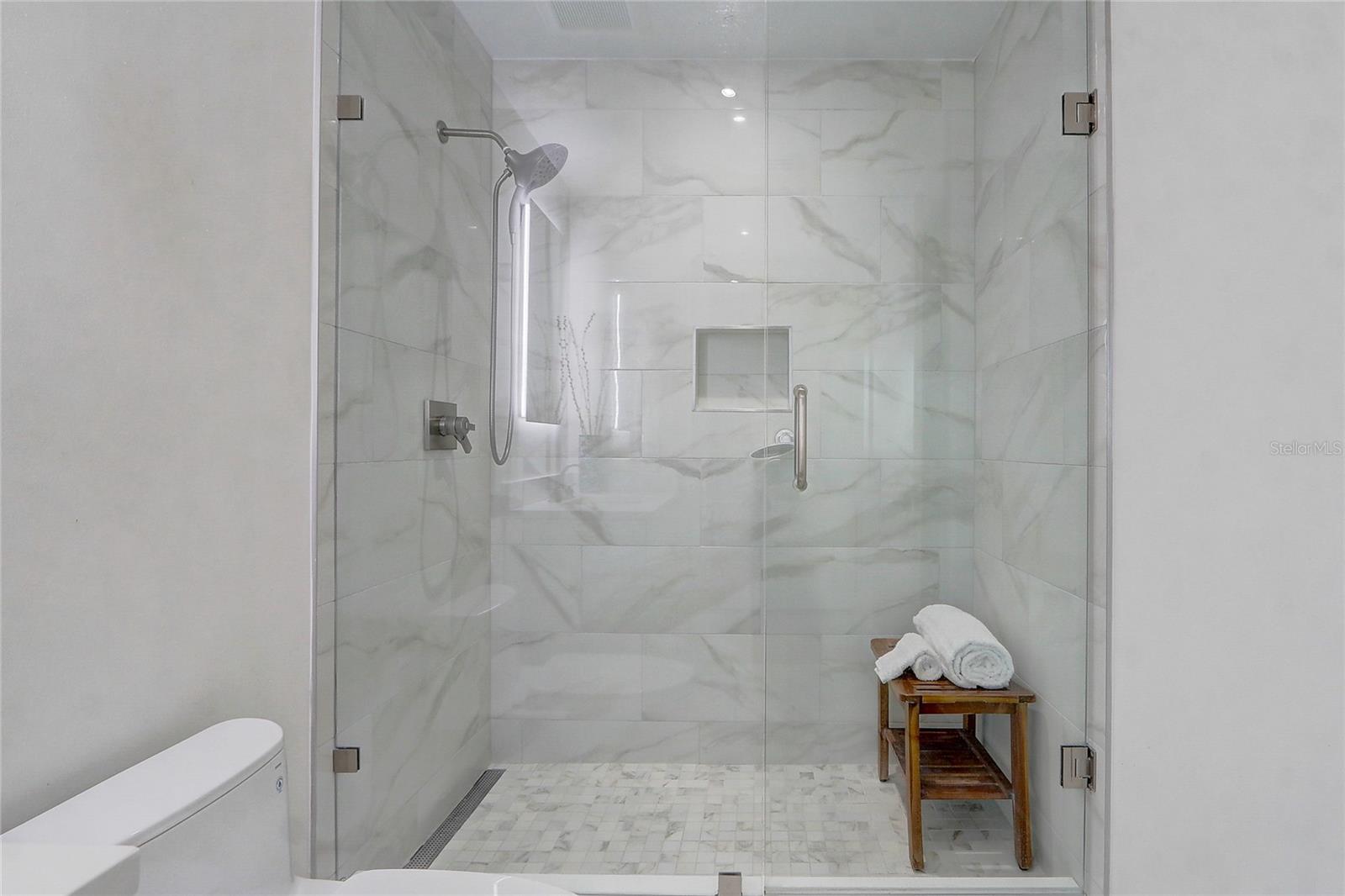 Image 28 of 61 For 100 Eola Drive 1614