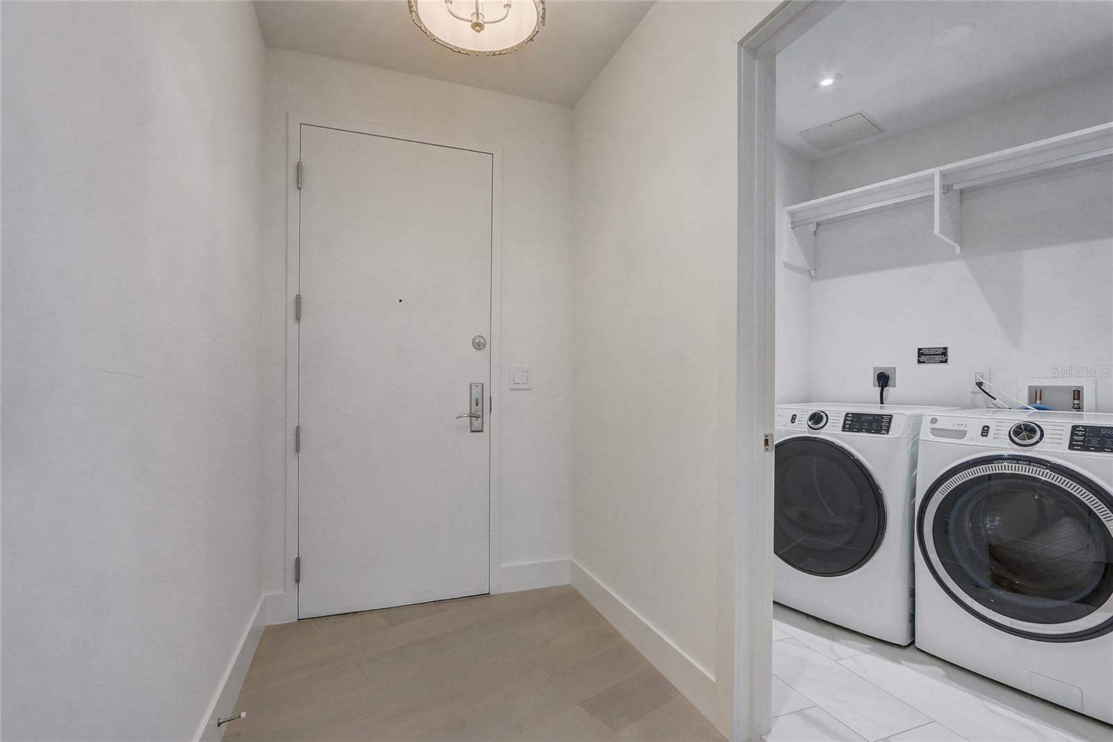 Image 30 of 61 For 100 Eola Drive 1614