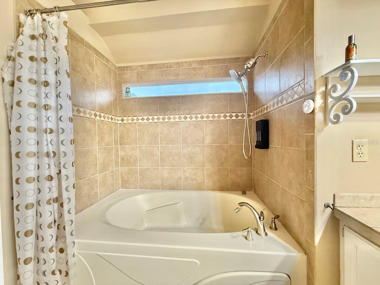 Image 11 of 22 For 1234 Majestic Palm Court