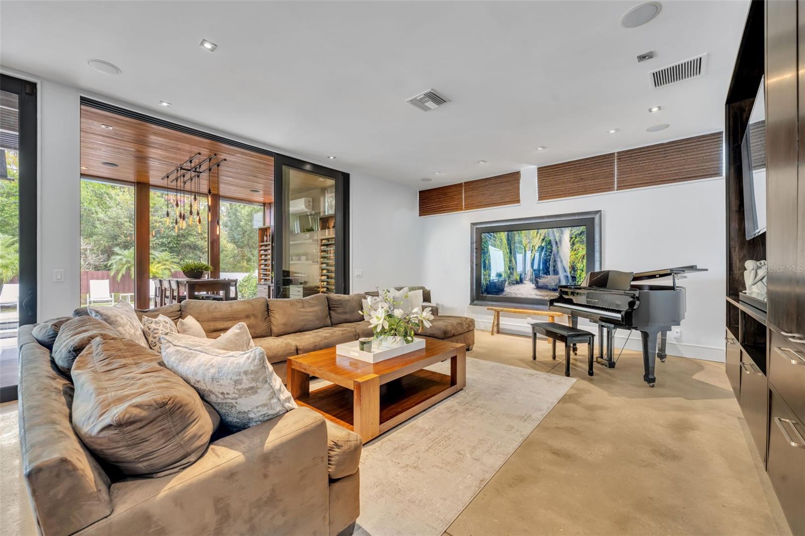 Image 11 of 47 For 1411 Nottingham Street