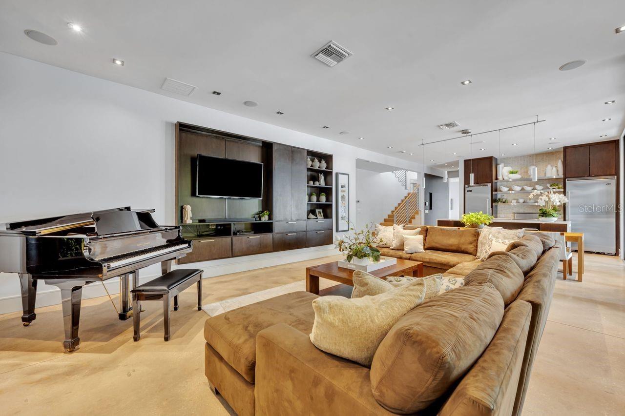 Image 12 of 47 For 1411 Nottingham Street