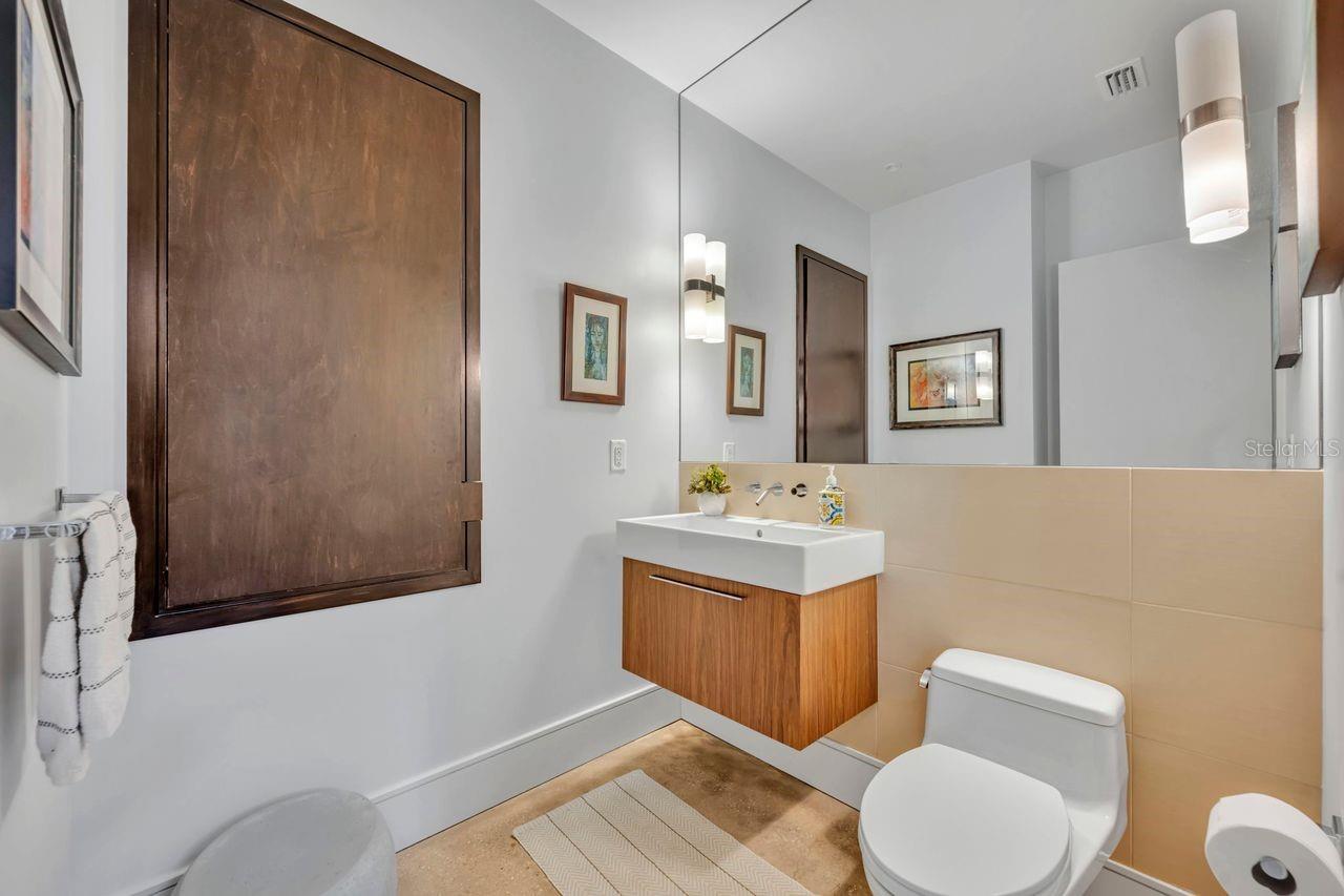 Image 21 of 47 For 1411 Nottingham Street