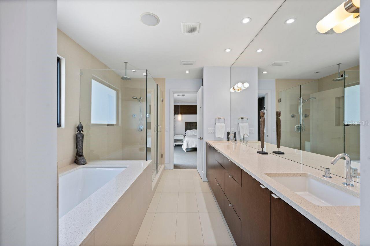 Image 26 of 47 For 1411 Nottingham Street