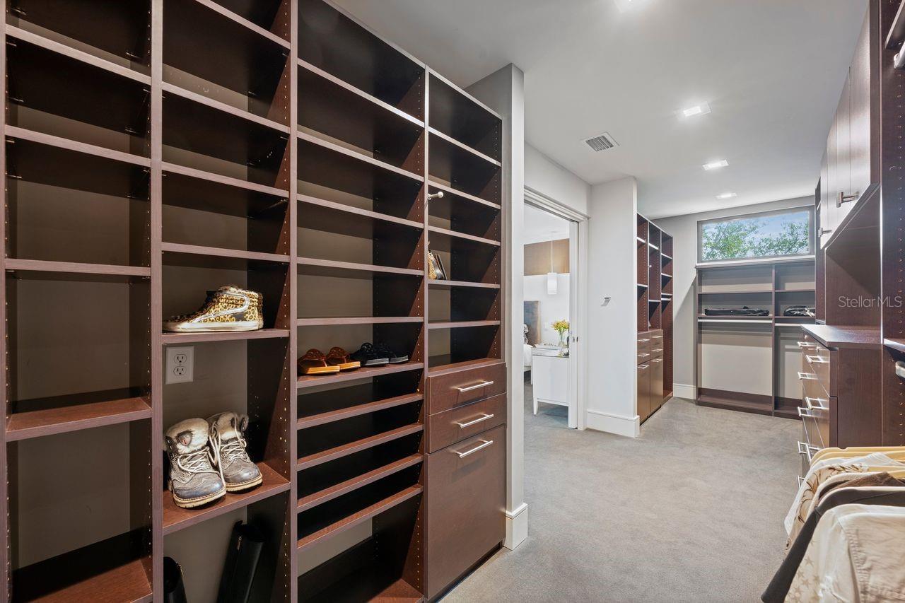 Image 28 of 47 For 1411 Nottingham Street