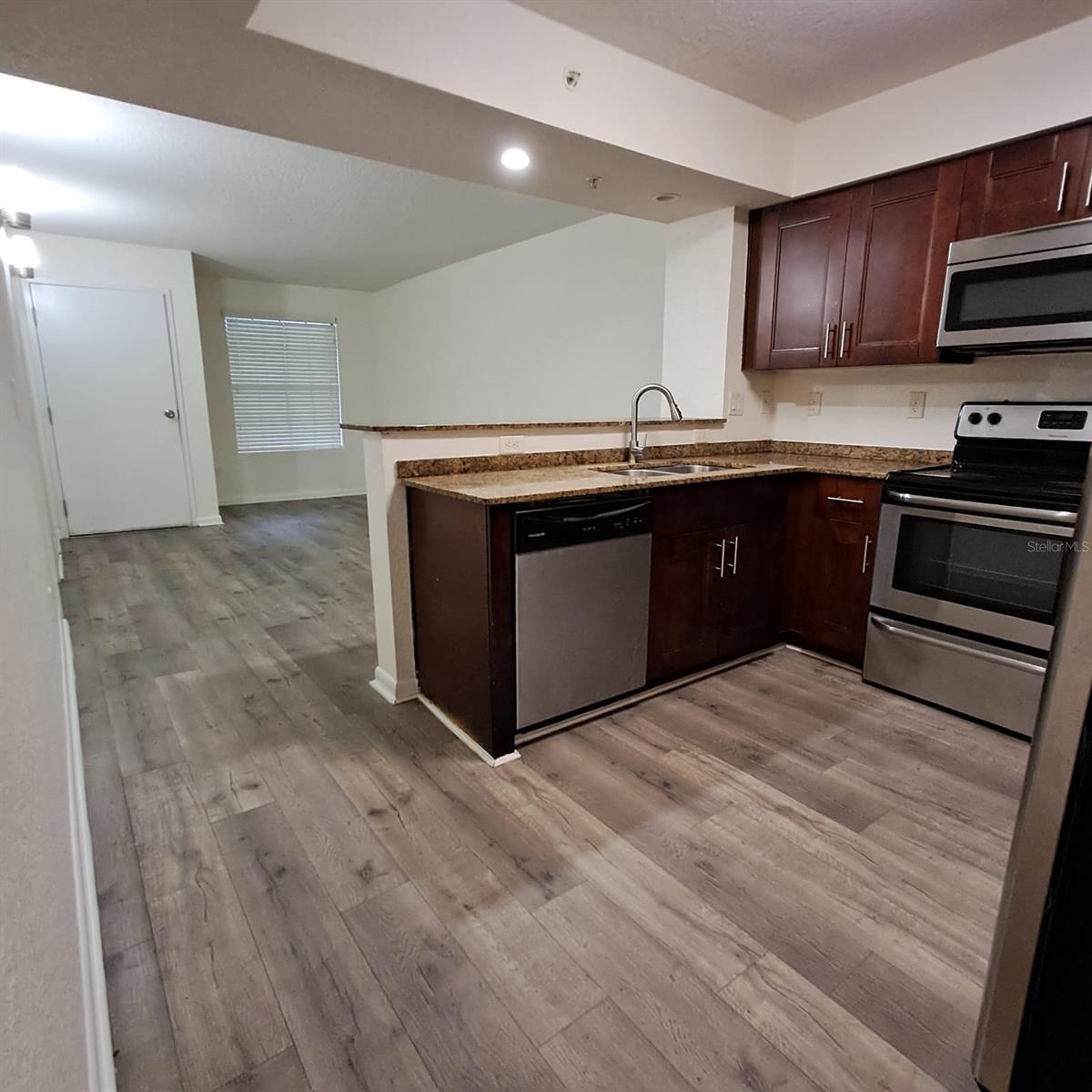 Image 2 of 14 For 2323 Mccoy Road 711