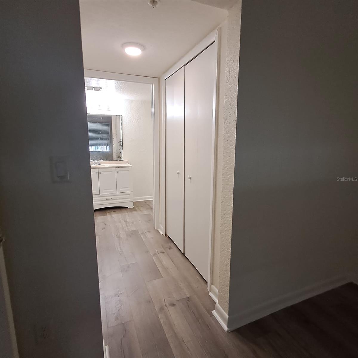 Image 7 of 14 For 2323 Mccoy Road 711