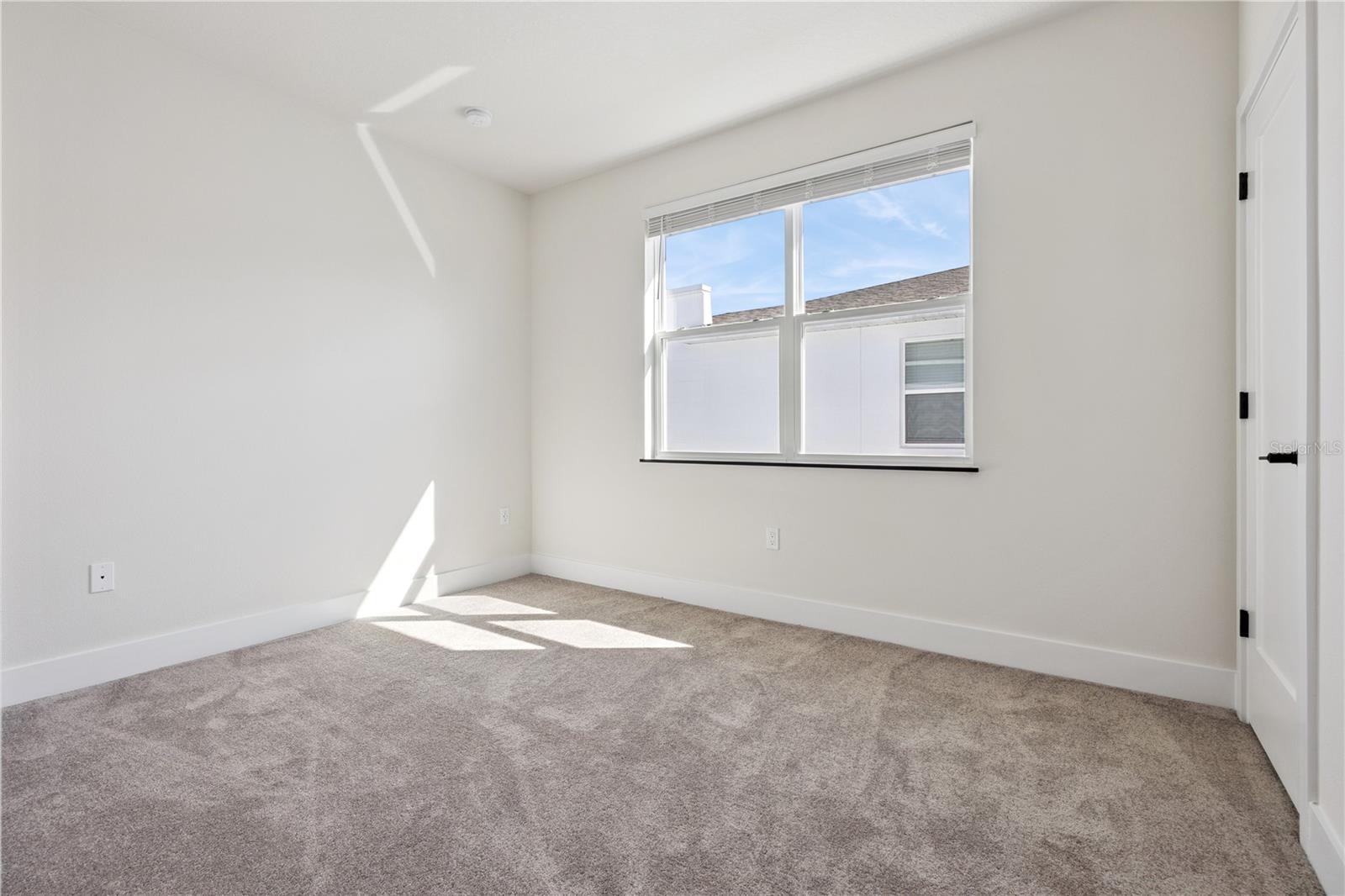 Image 17 of 22 For 17334 Serenidad Boulevard