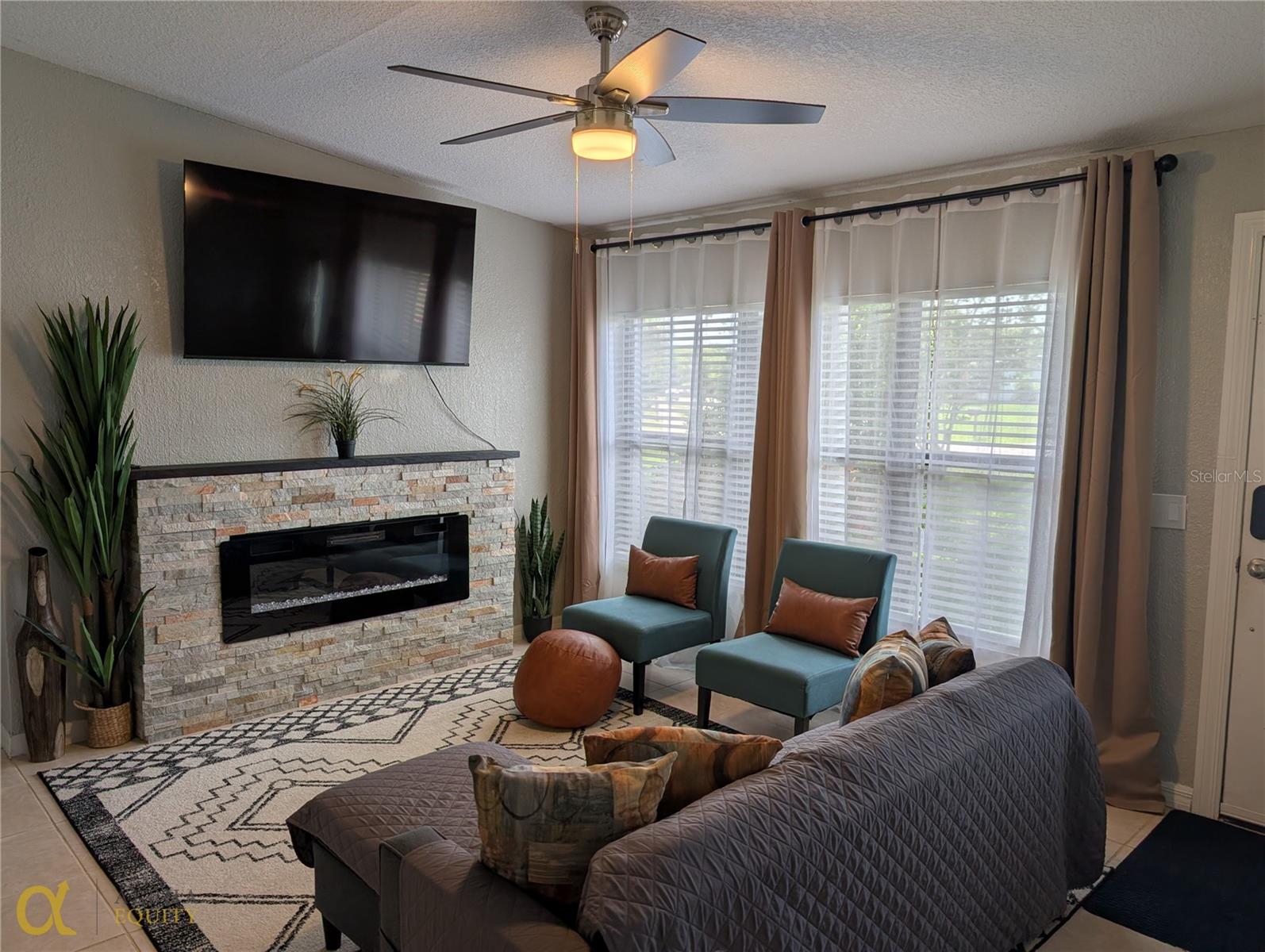 Image 3 of 14 For 615 Mimosa Terrace