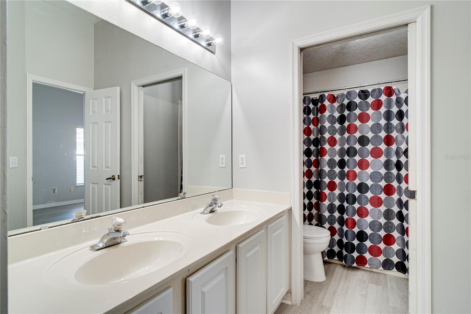 Image 16 of 35 For 12337 Greco Drive