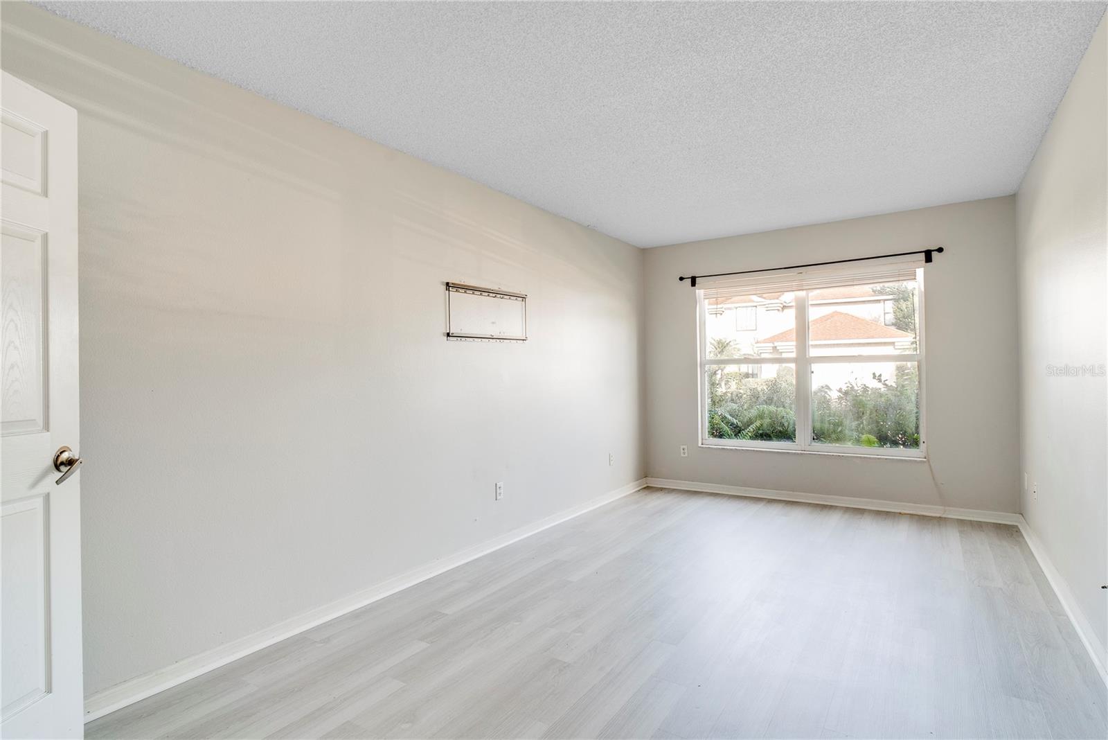 Image 19 of 35 For 12337 Greco Drive