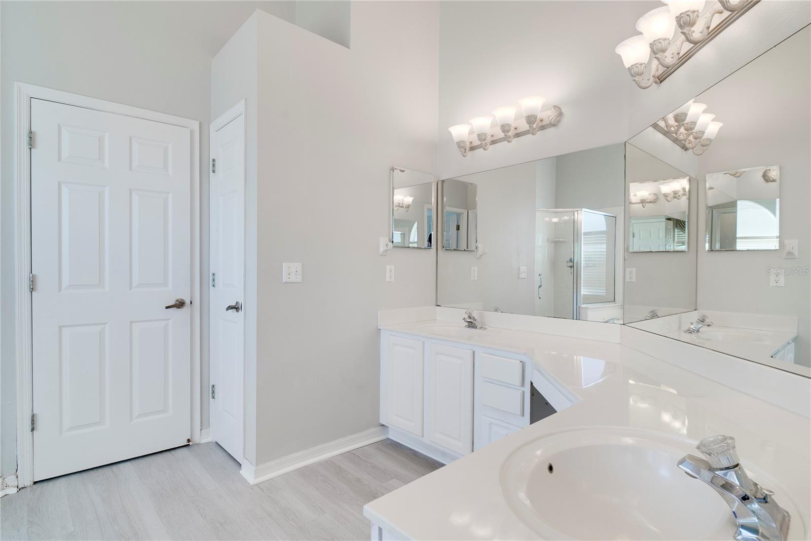 Image 27 of 35 For 12337 Greco Drive