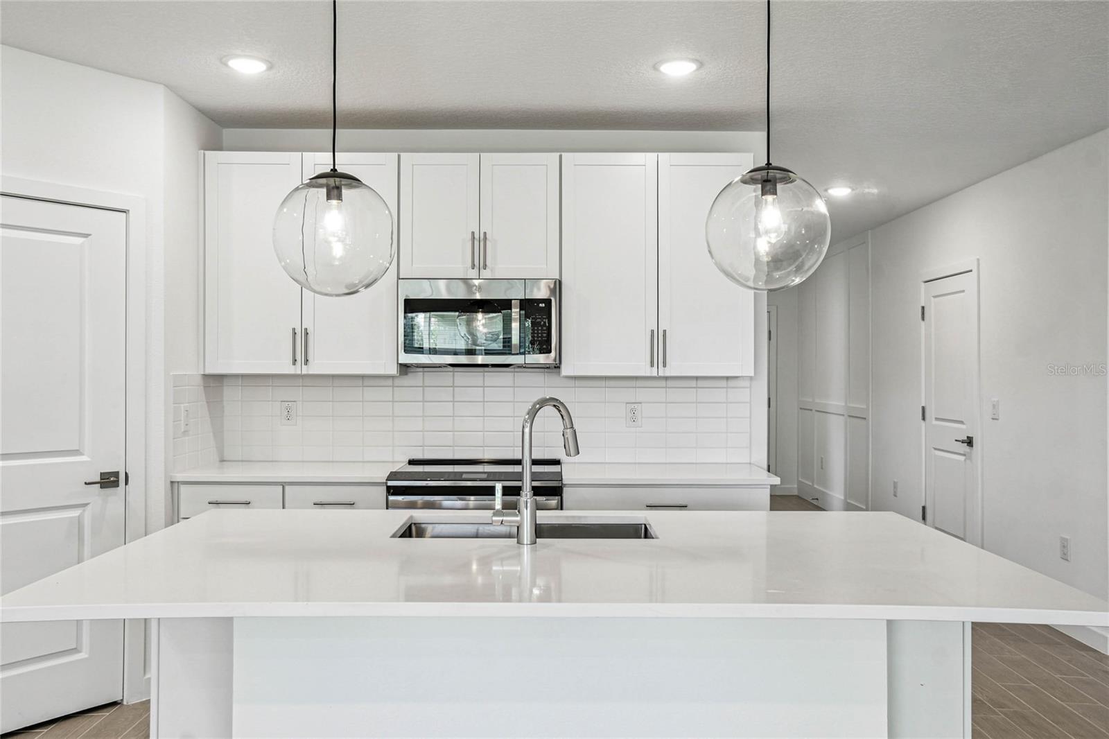 Image 2 of 40 For 8241 Wakefield