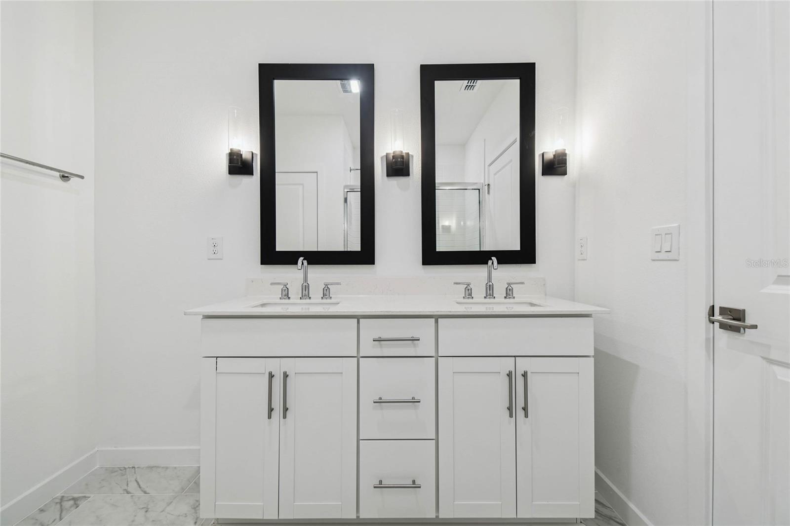 Image 30 of 40 For 8241 Wakefield