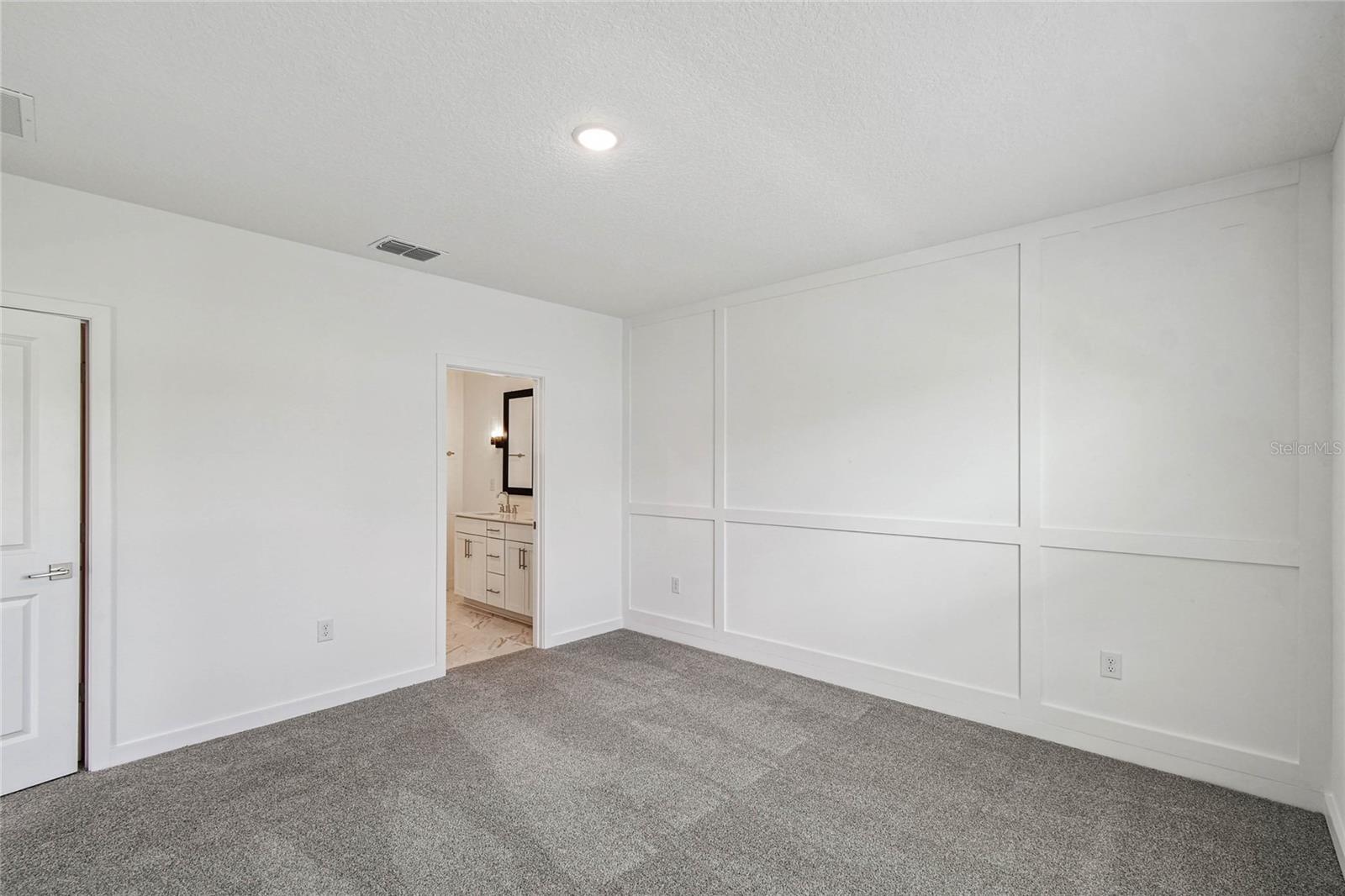 Image 33 of 40 For 8241 Wakefield