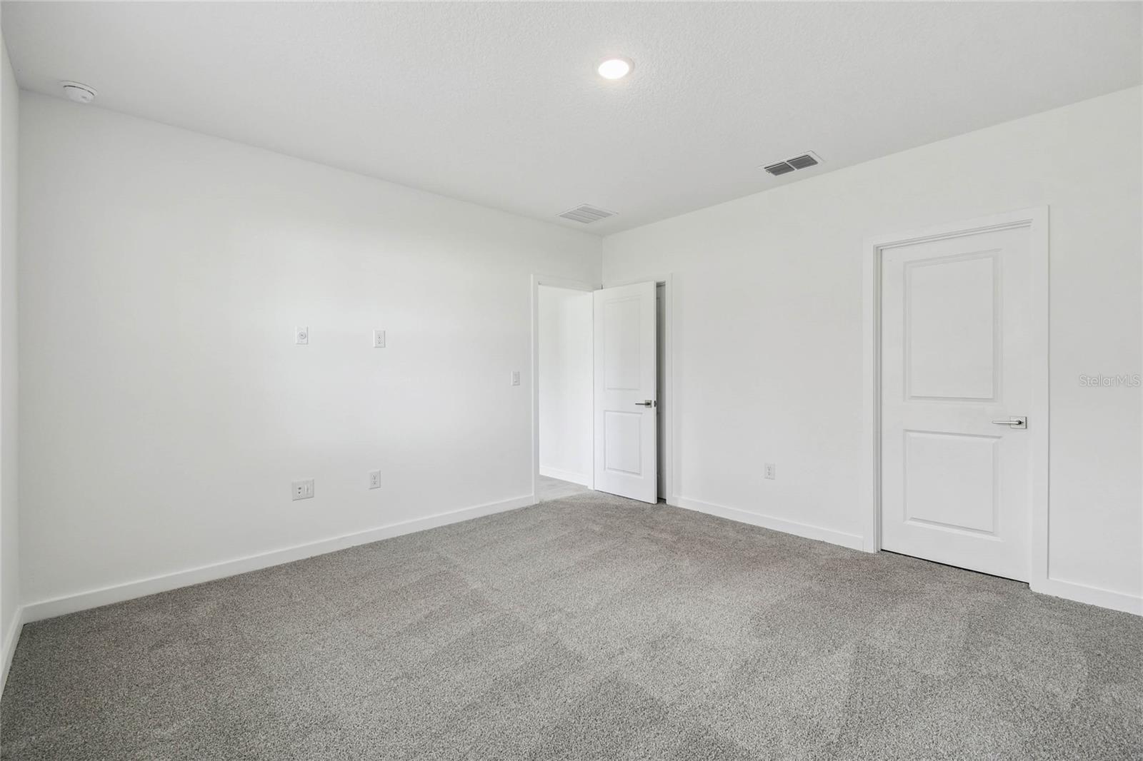 Image 36 of 40 For 8241 Wakefield