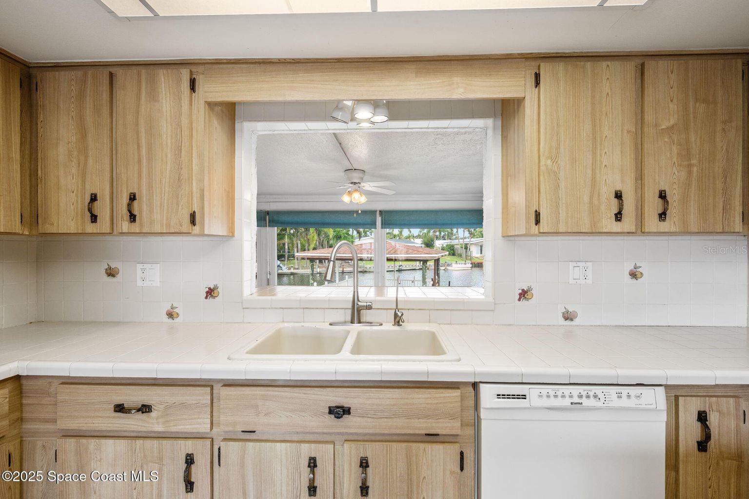 Image 28 of 70 For 1355 Scorpious Court