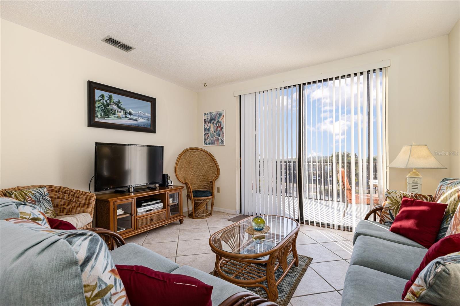 Image 3 of 23 For 333 Atlantic Avenue 305