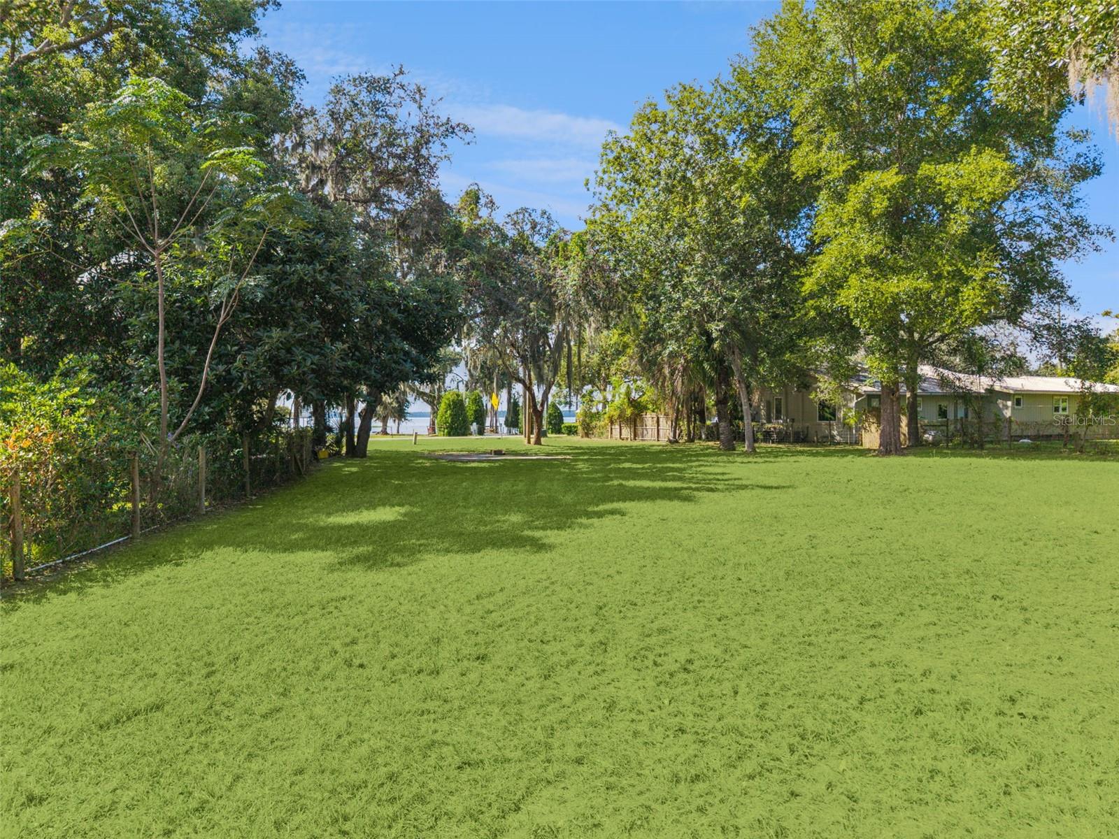 Image 11 of 27 For Lake Louisa Road