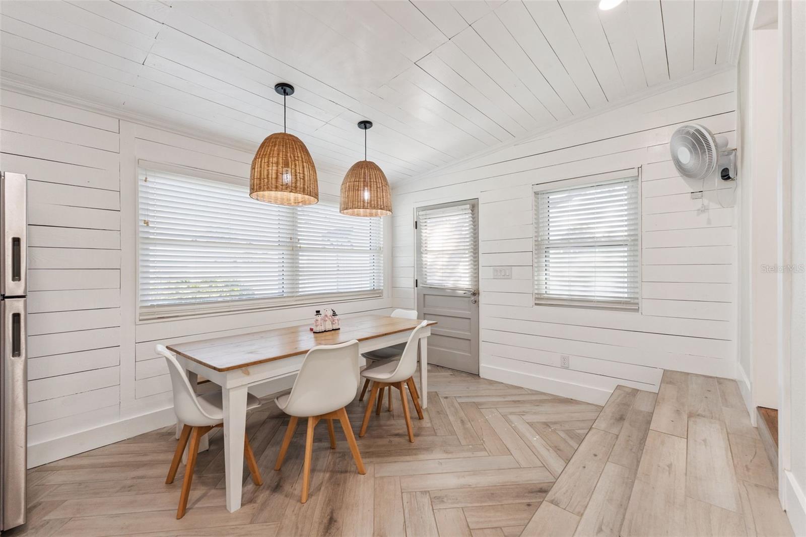 Image 15 of 54 For 3603 Surfside Terrace