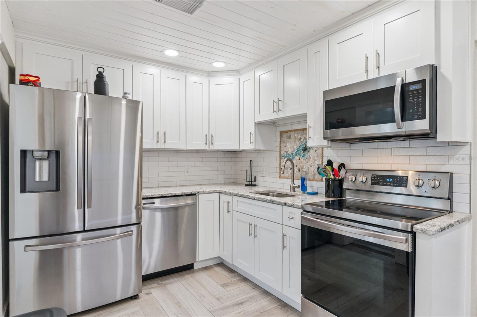 Image 18 of 54 For 3603 Surfside Terrace